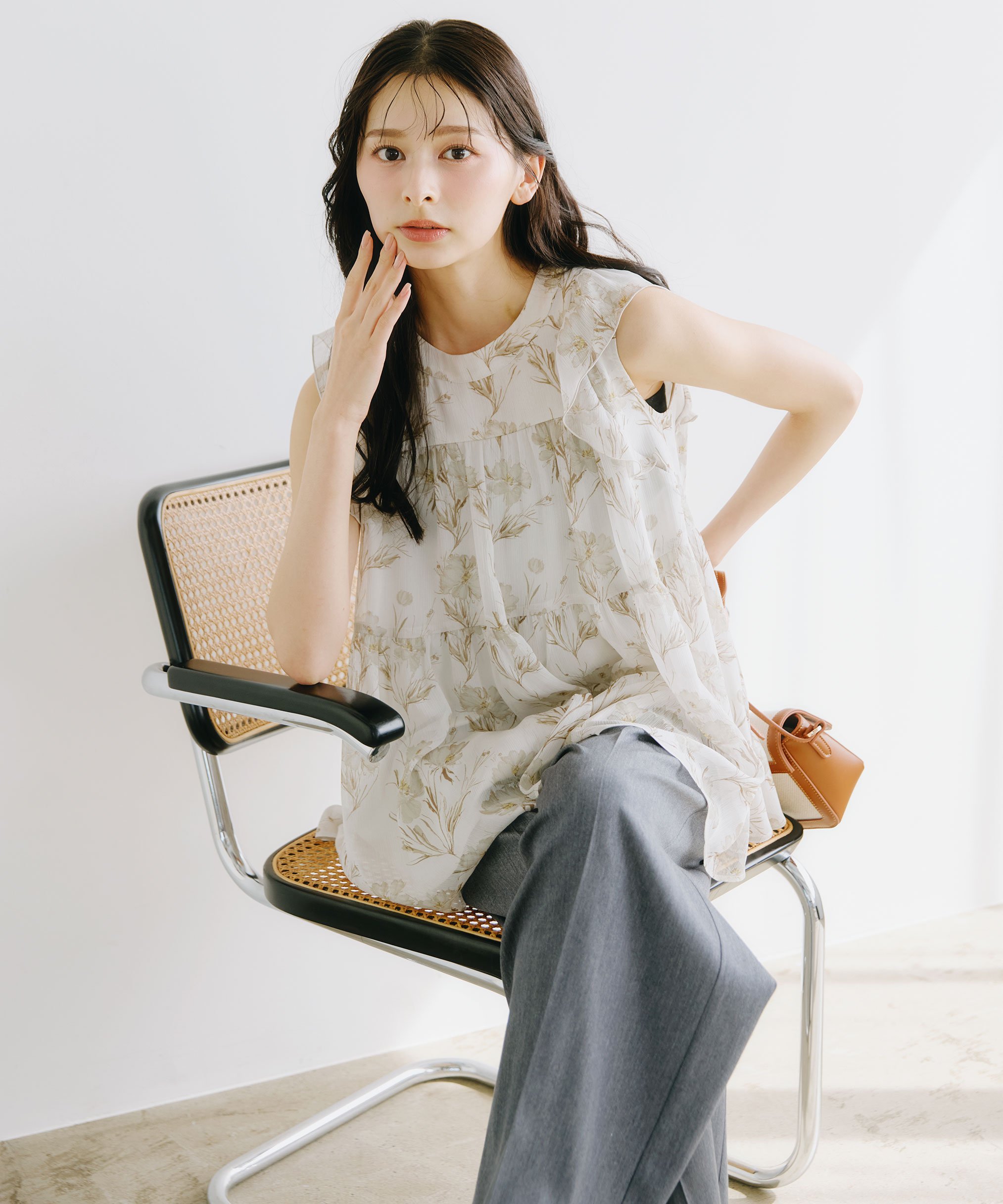 JILL by JILL STUART ＜RIBBONシリーズ＞ティアードチュニックブラウス ジル バイ ジル スチュアート トップス シャツ・ブラウス ホワイト ブラック