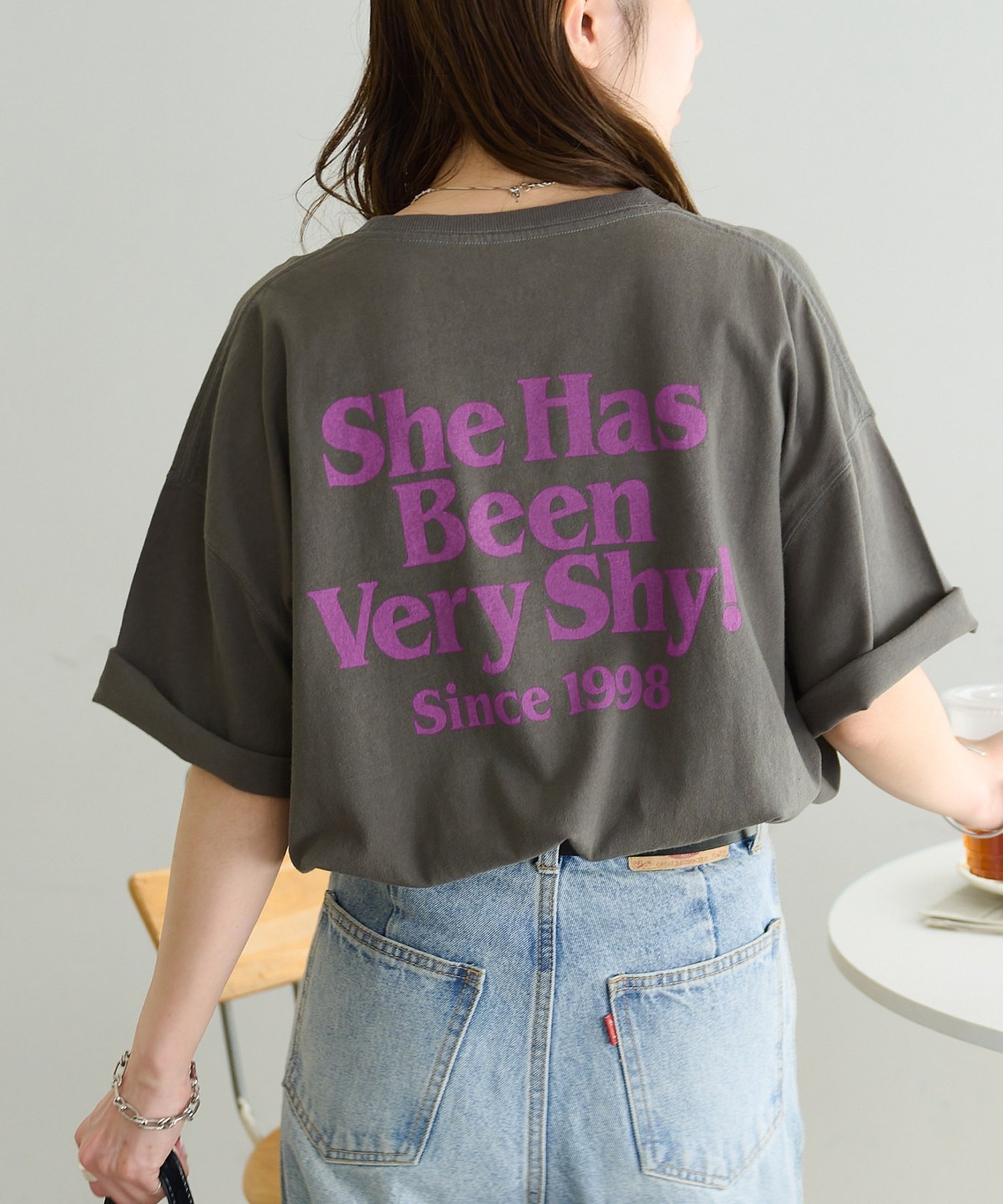 【Enlude】バックロゴプリントTシャツ《ユニセックス》 ディスコート トップス カットソー・Tシャツ ホワイト ブラック グレー
