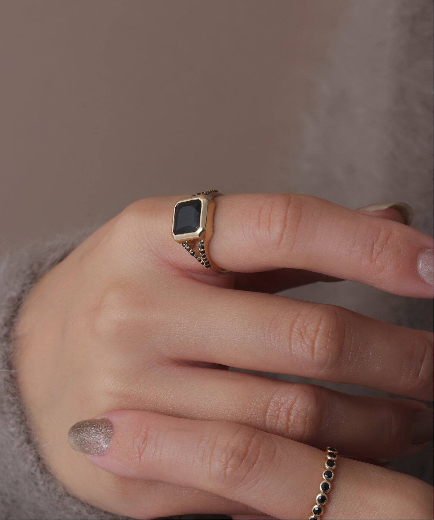 Lilas オニキス8角2ラインブラックダイヤリング K10 スピックアンドスパン アクセサリー・腕時計 リング・指輪 ゴールド