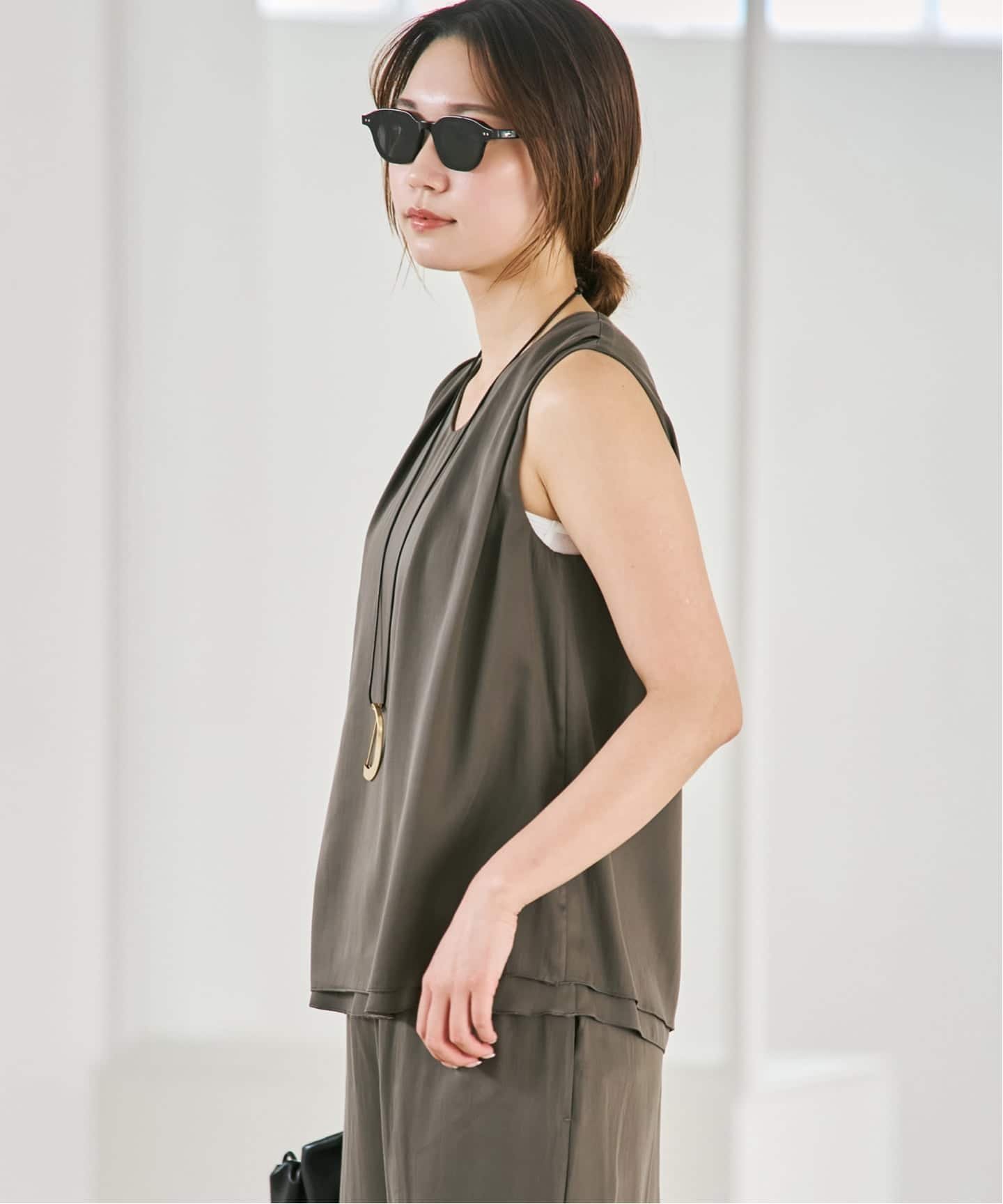 plage minimal satin ブラウス プラージュ トップス シャツ・ブラウス ベージュ カーキグリーン