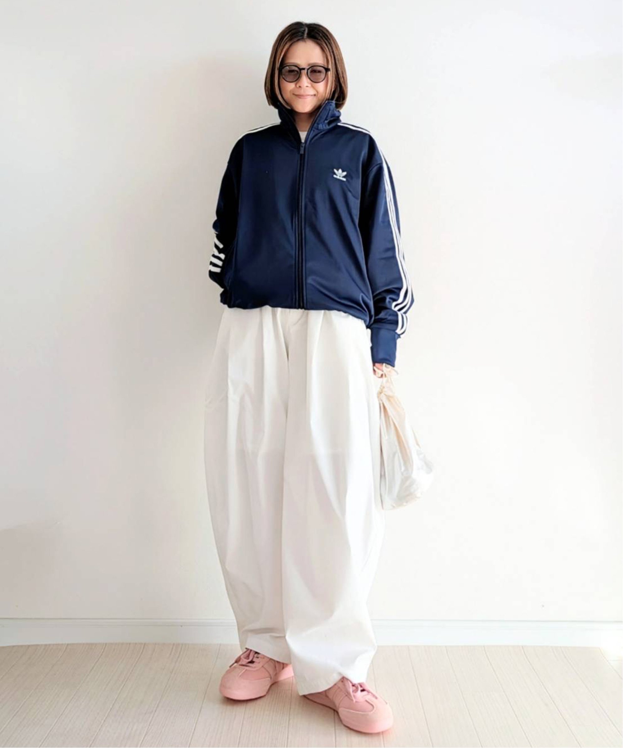 【SALE／40%OFF】notch. 【 notch. by yui 】タックワイドコクーンパンツ ノッチ パンツ その他のパンツ ホワイト ネイビー ベージュのサムネイル