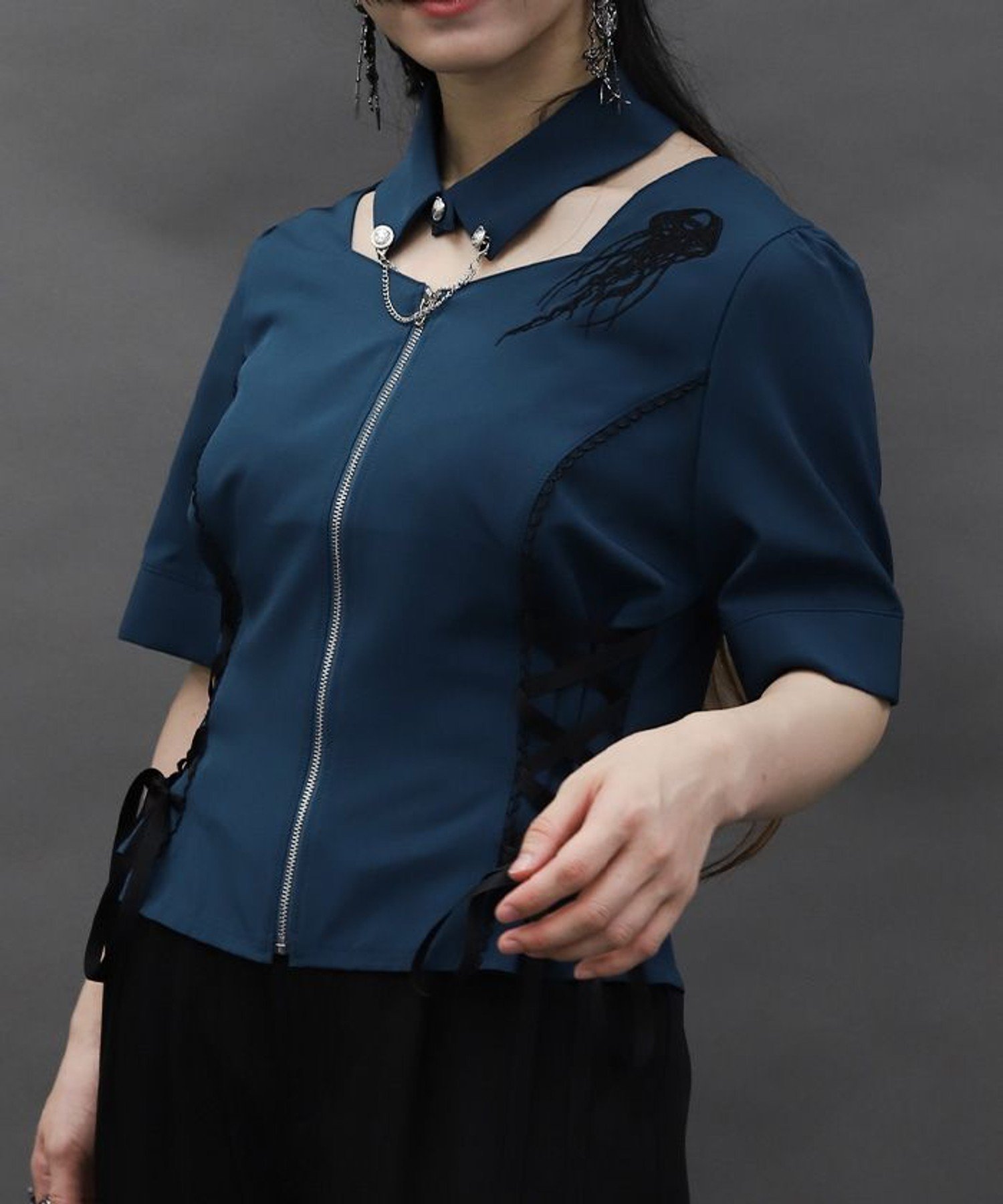 axes femme POETIQUE クラゲ刺繍チョーカー襟ブラウス アクシーズファム トップス シャツ・ブラウス ホ..