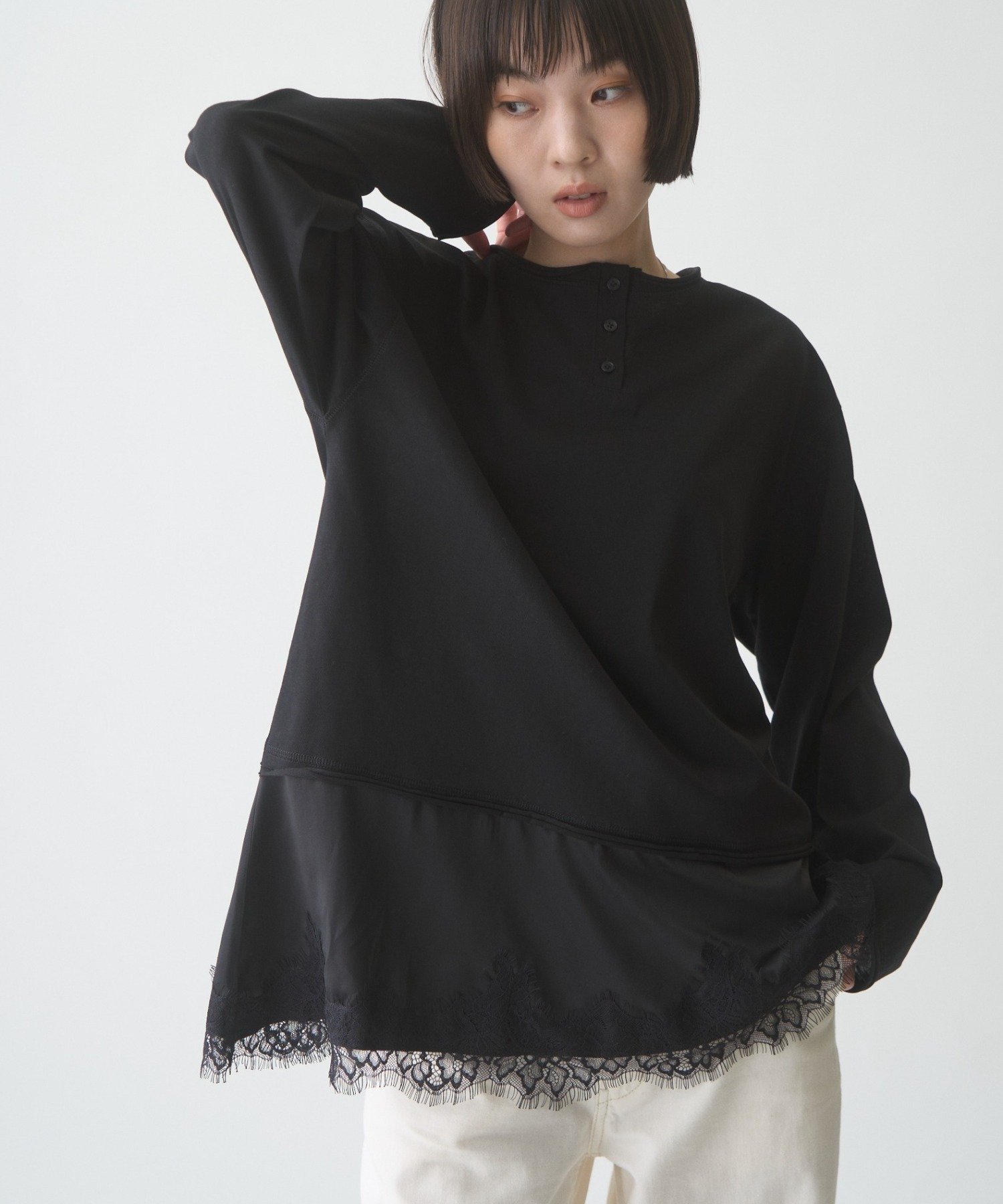∴【前後2WAY】ヘンリーネックサテンレースドッキングシアースラブTee チャオパニックティピー トップス カットソー・Tシャツ ブラック ブラウン ホワイト