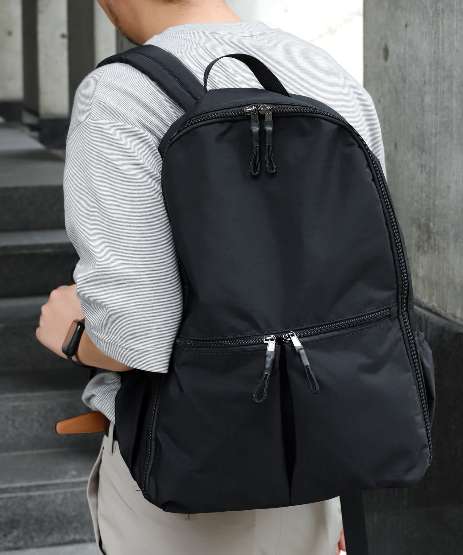 【SALE／40%OFF】aroco 10ポケット旅行リュック 大容量 撥水 軽量 メンズ レディース 旅行バッグ 出張 ヴィータフェリーチェ バッグ リュック・バックパック ブラック【送料無料】 stylife-15824968 Rakuten Fashion パッケージ画像