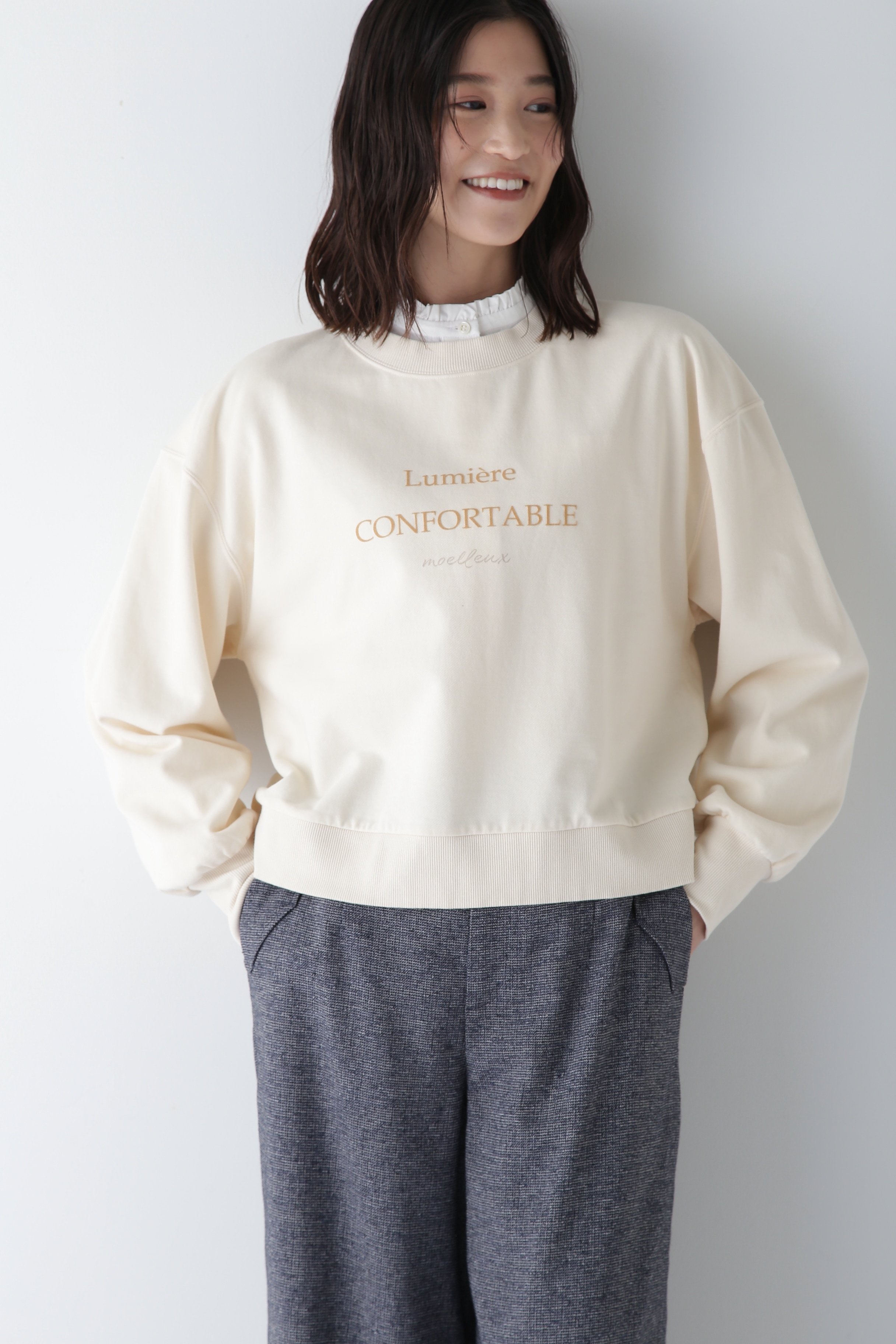 human woman ◆ロゴトレーナー ヒューマン ウーマン トップス カットソー・Tシャツ ブルー グレー ベージュ