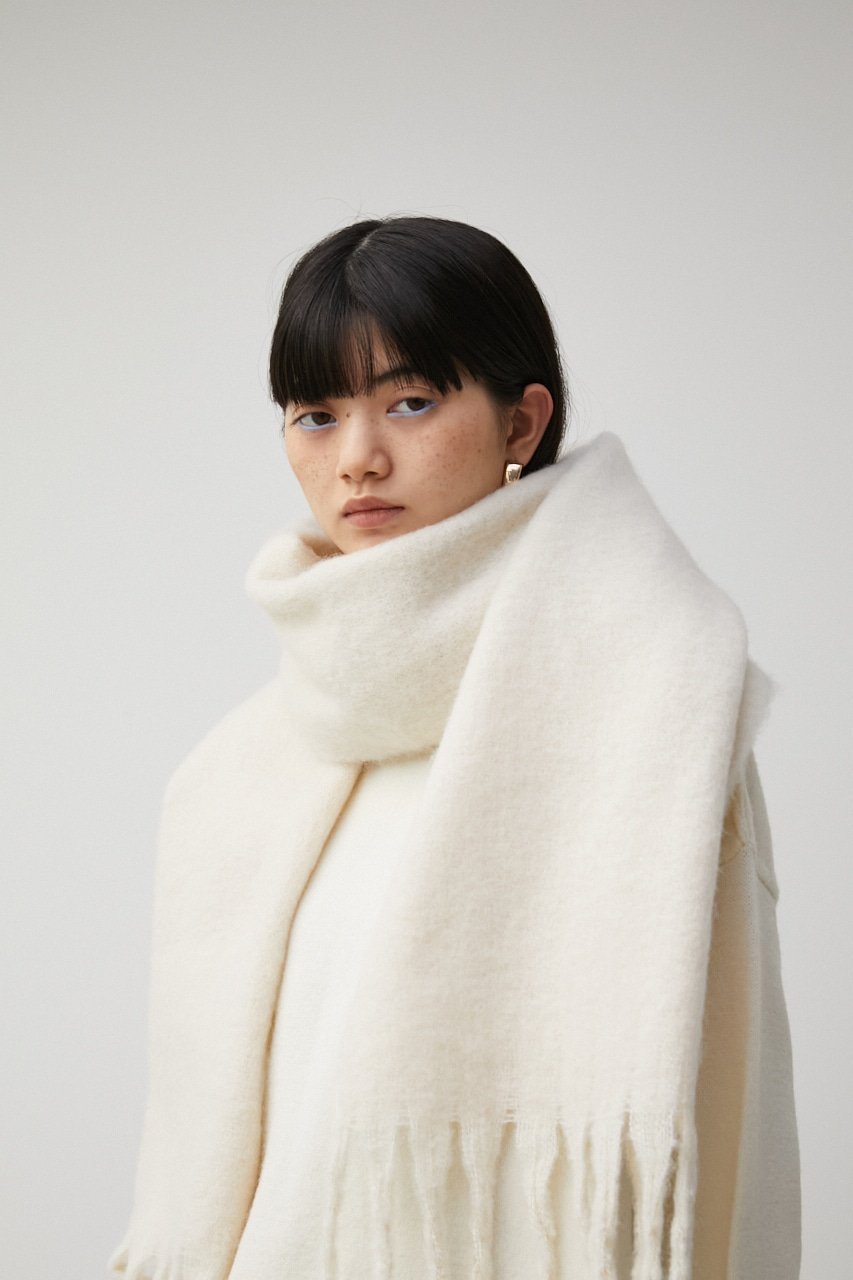 【SALE／50%OFF】AZUL BY MOUSSY FLUFFY STOLE 