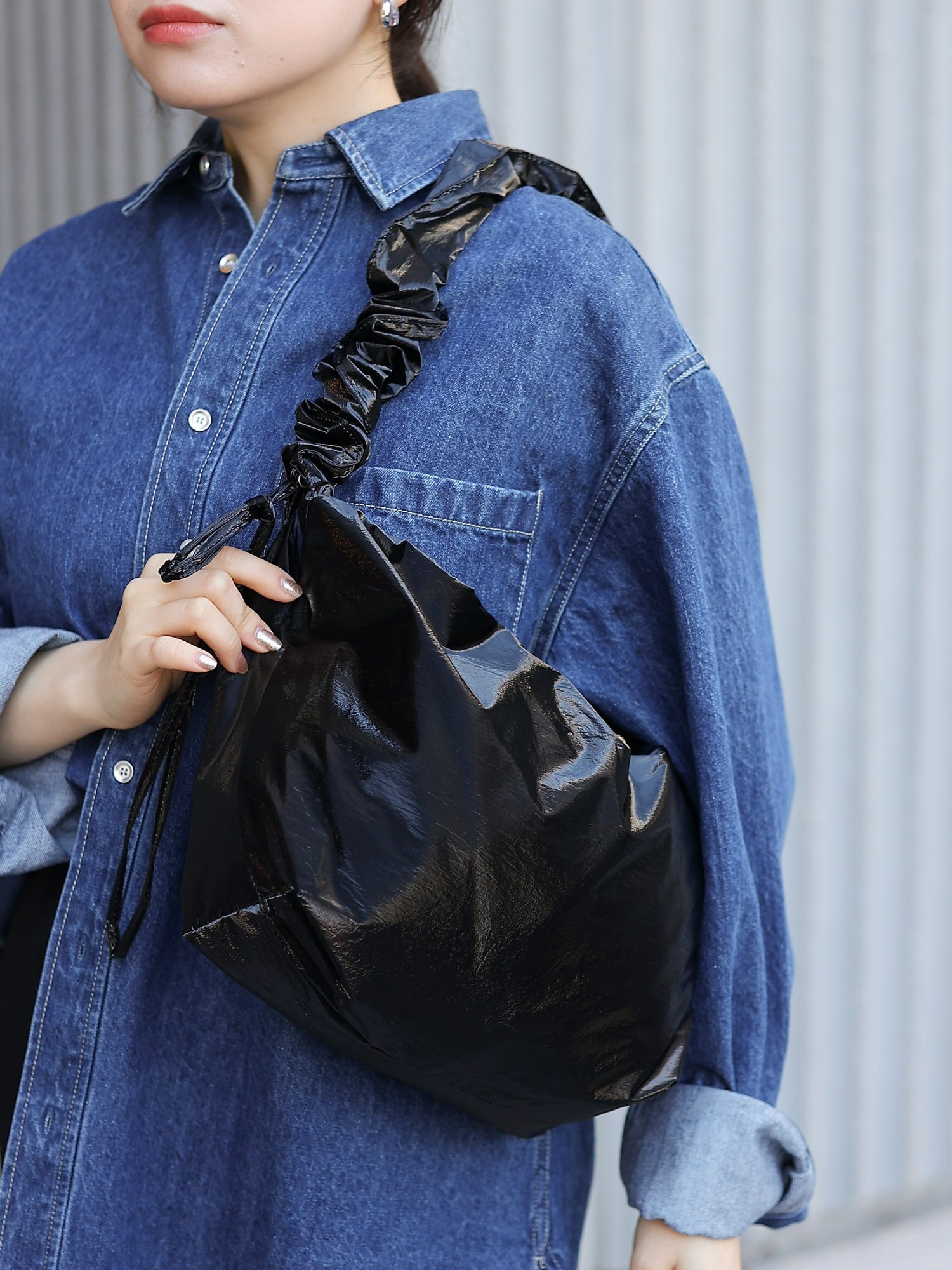 COLONY 2139 【着用動画あり /新色追加】ギャザーショルダーミニ2WAYバッグ コロニー トゥーワンスリーナイン バッグ ショルダーバッグ ブラック ホワイト イエロー オレンジ グリーン ブルー ネイビー レッド カーキ ブラウン グレー シルバー【送料無料】のサムネイル