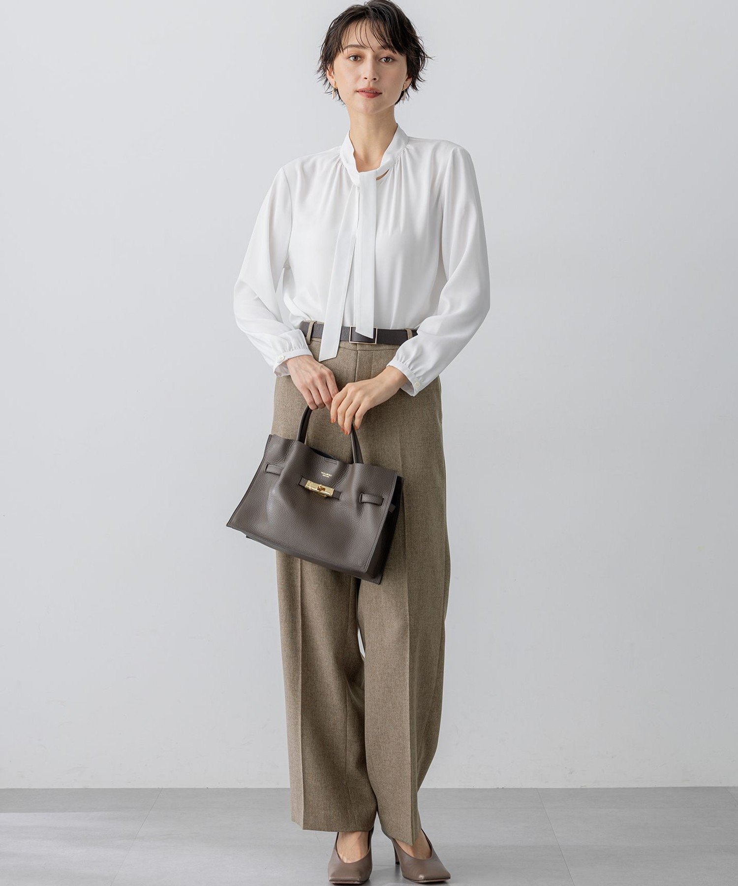 23区 L 【洗える】バックサテンアムンゼン ボウタイ ブラウス ニジュウサンク トップス シャツ・ブラウス ホワイト