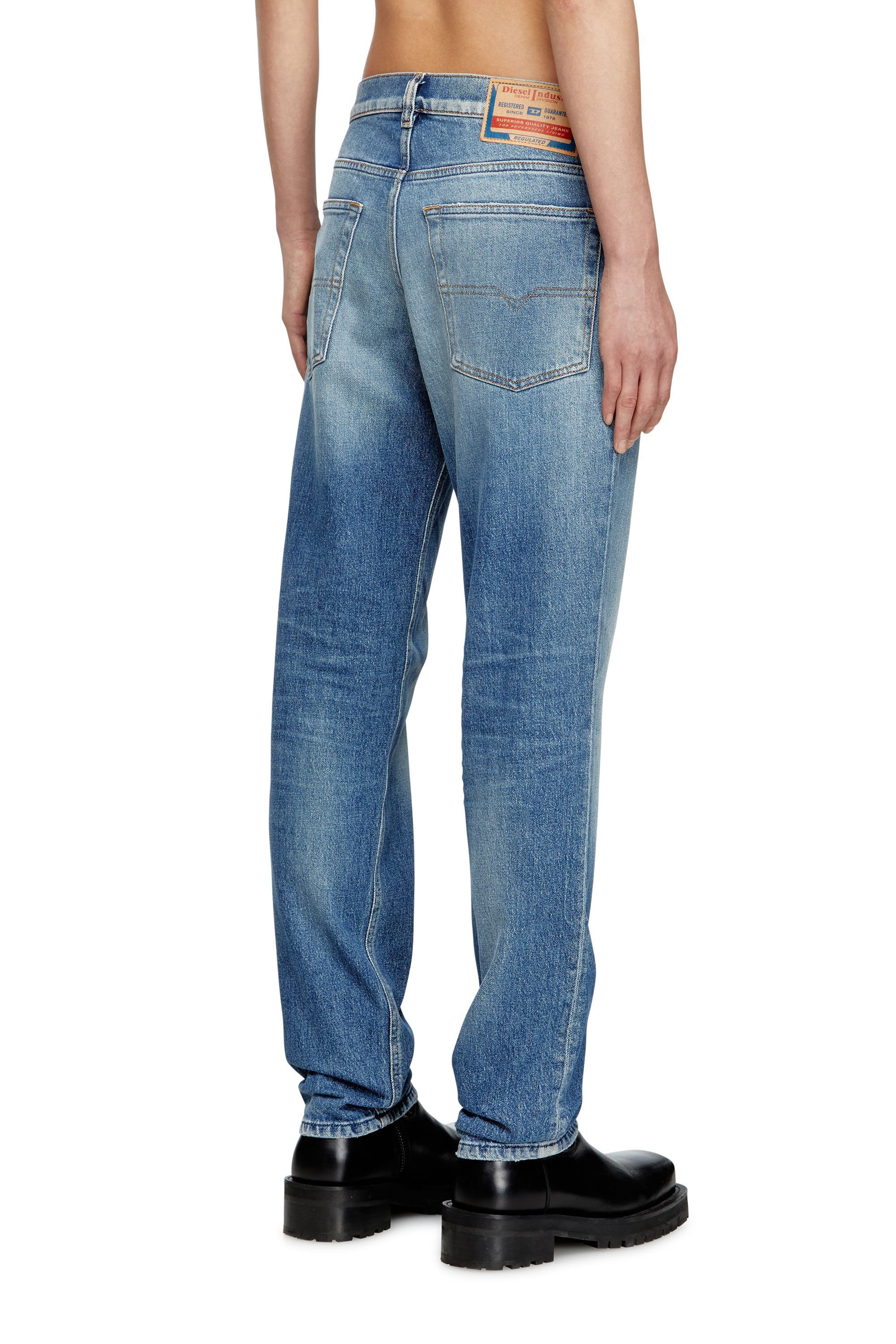 DIESEL メンズ デニムパンツ REGULAR 2023 D-FINITIVE L.30 ディーゼル パンツ ジーンズ・デニムパンツ ブルー【送料無料】