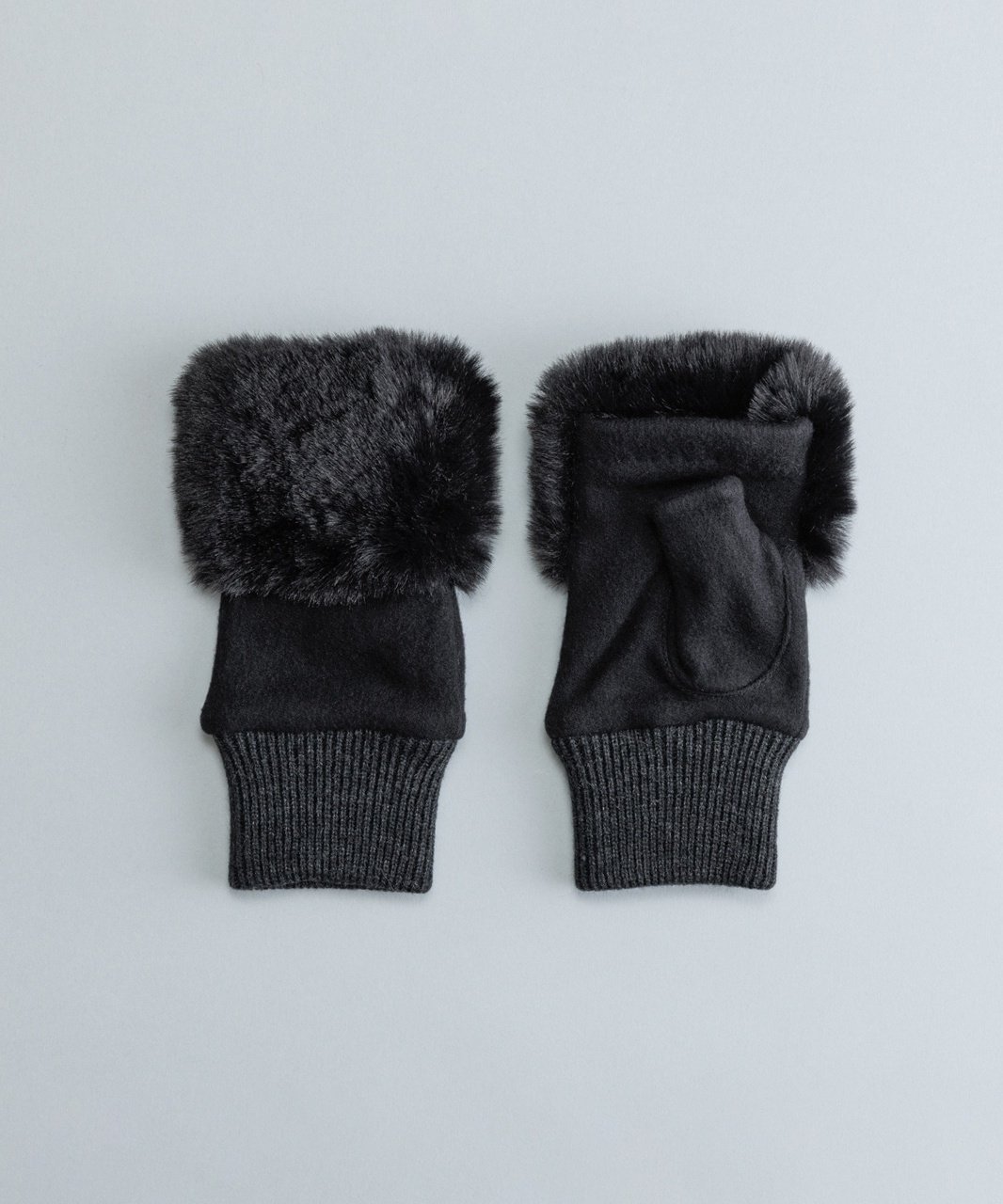 BACKYARD FAMILY WOMEN フェイクファー付きフィンガーレスグローブ ローラ ファッション雑貨 手袋 ベージュ ブラック