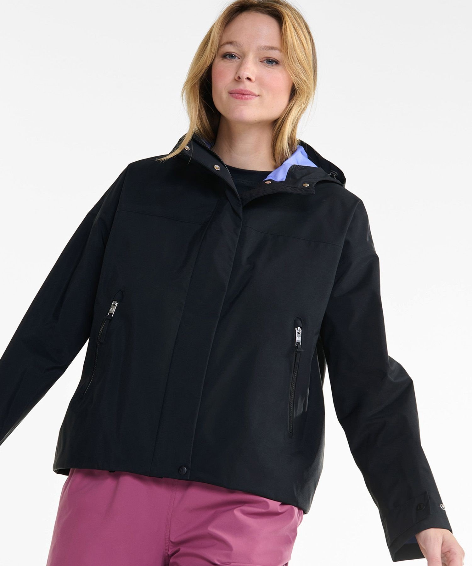 【SALE／30%OFF】AIGLE GORE-TEX ゴアテックス 防風 撥水 防水 透湿 3レイヤー ショートフーデッドジャケット エーグル ジャケット・アウター マウンテンパーカー ブラック ホワイト【送料無料】