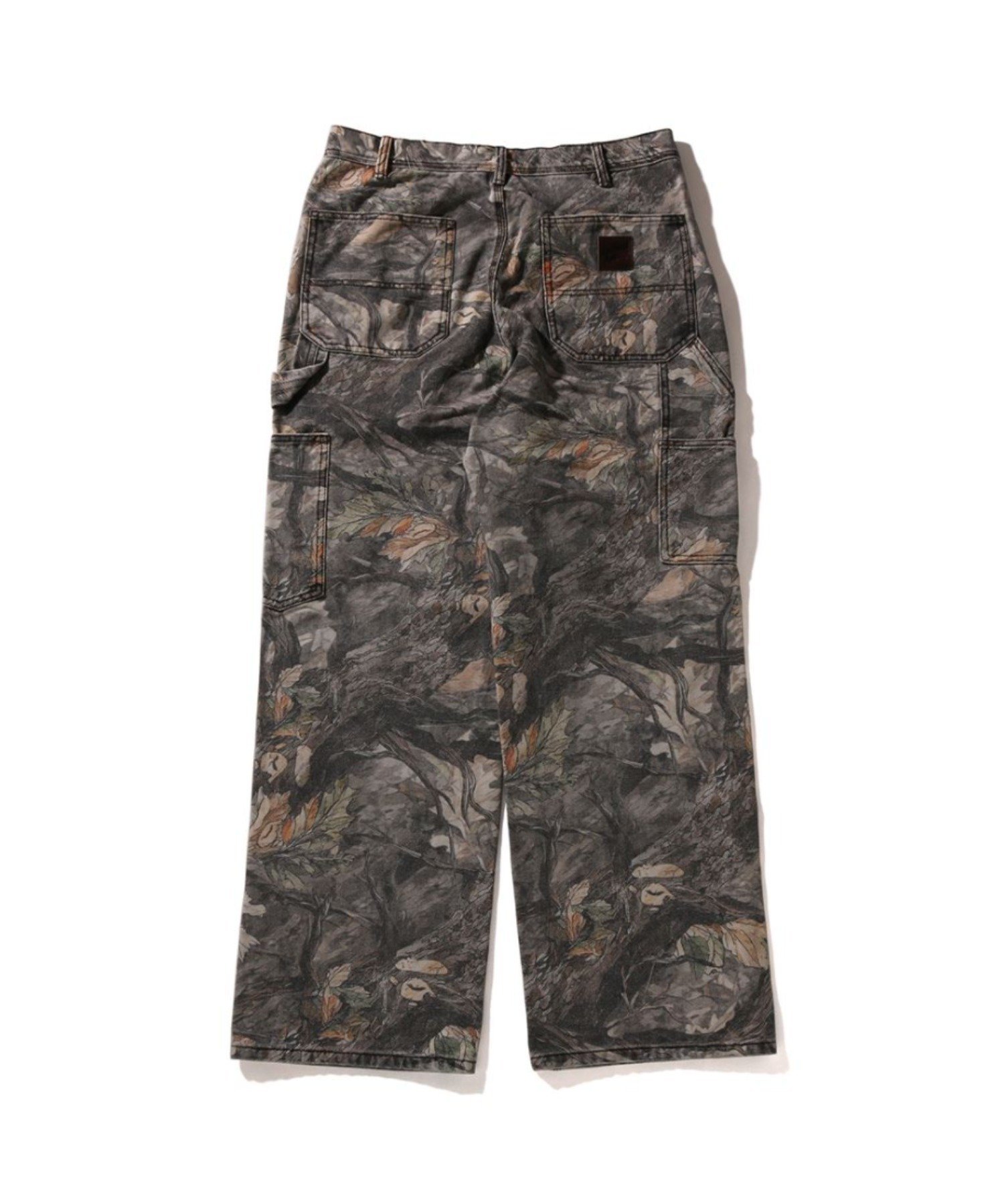 A BATHING APE TREE EDGE CAMO RELAXED FIT WORK PANTS ア ベイシング エイプ パンツ その他のパンツ ホワイト ブラウン【送料無料】
