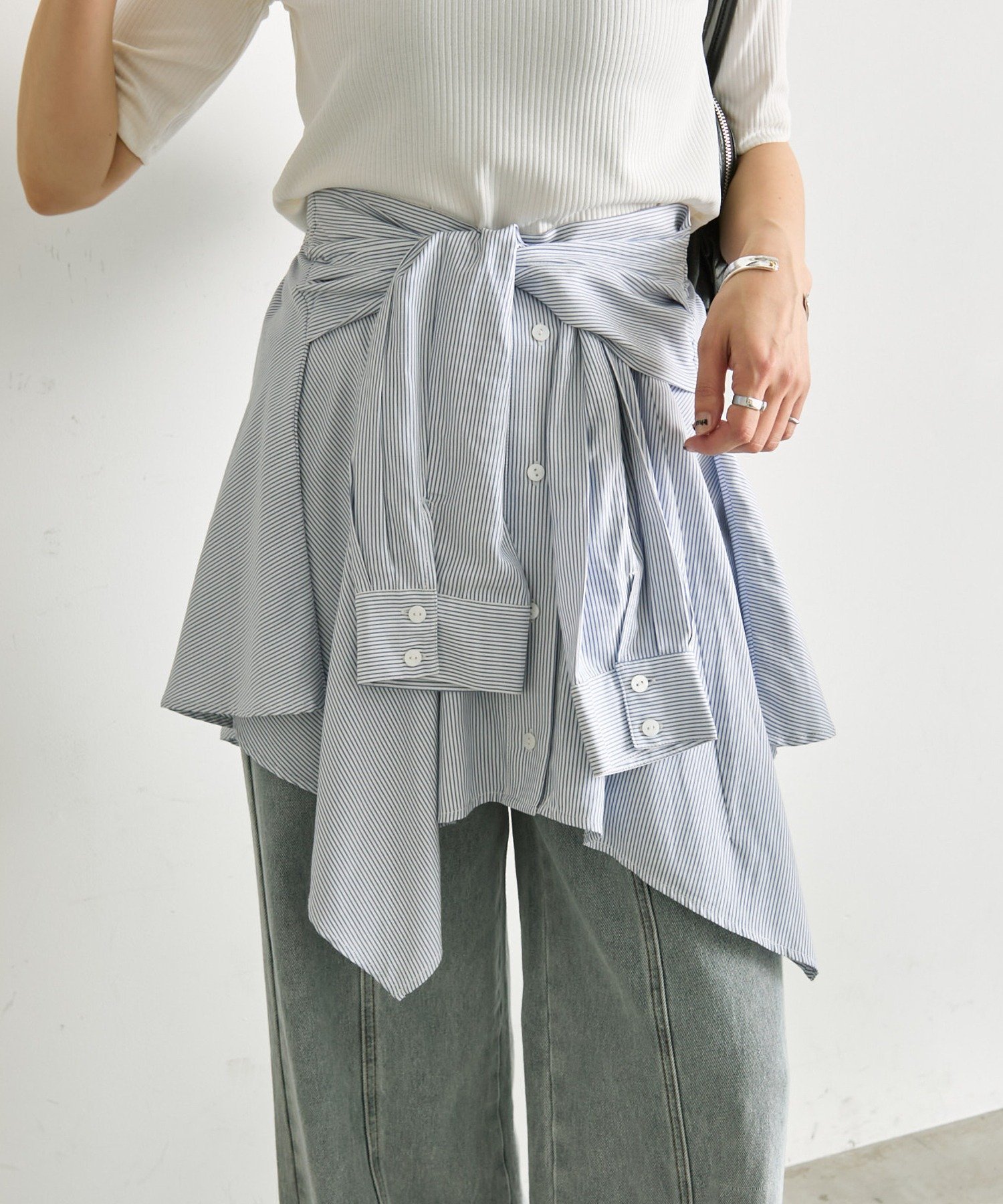 シャツ風レイヤードトップス【SUM1 STYLE】 イア パピヨネ トップス シャツ・ブラウス ブラック