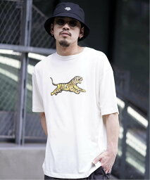 WISM 【rajabrooke / ラジャブルック】WISM 別注 Batik Tiger Tee ウィズム トップス カットソー・Tシャツ ブラウン【送料無料】