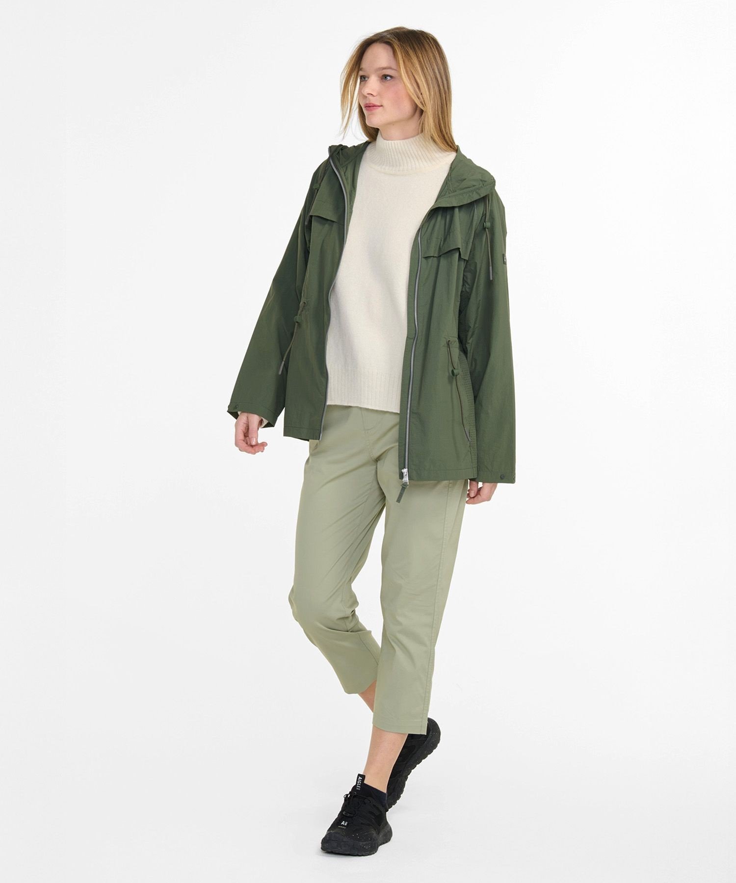 【SALE／30%OFF】AIGLE 軽量 撥水 UVカット パッカブル ライトウェイトフーデッドナイロンジャケット エーグル ジャケット・アウター ナイロンジャケット パープル【送料無料】