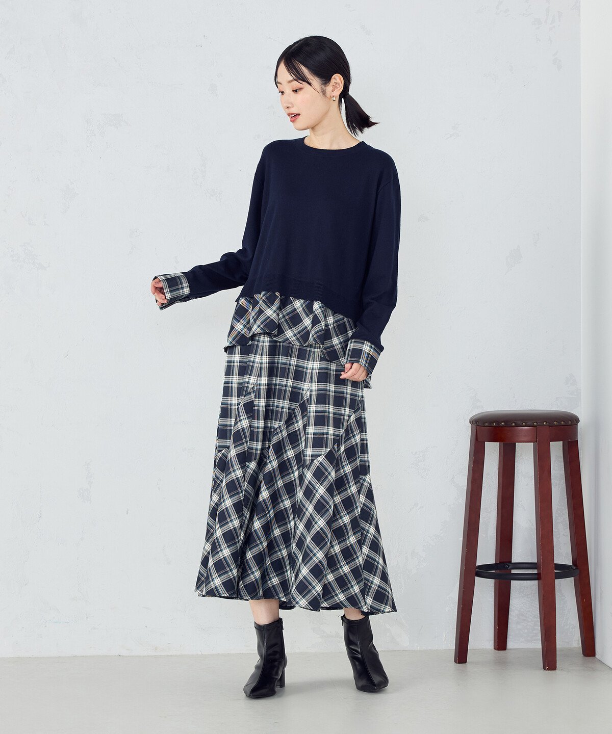 【セットアップ対応】ニットとタータンチェックのコンビネーションプルオーバー コムサイズム トップス ニット ブラック ネイビー