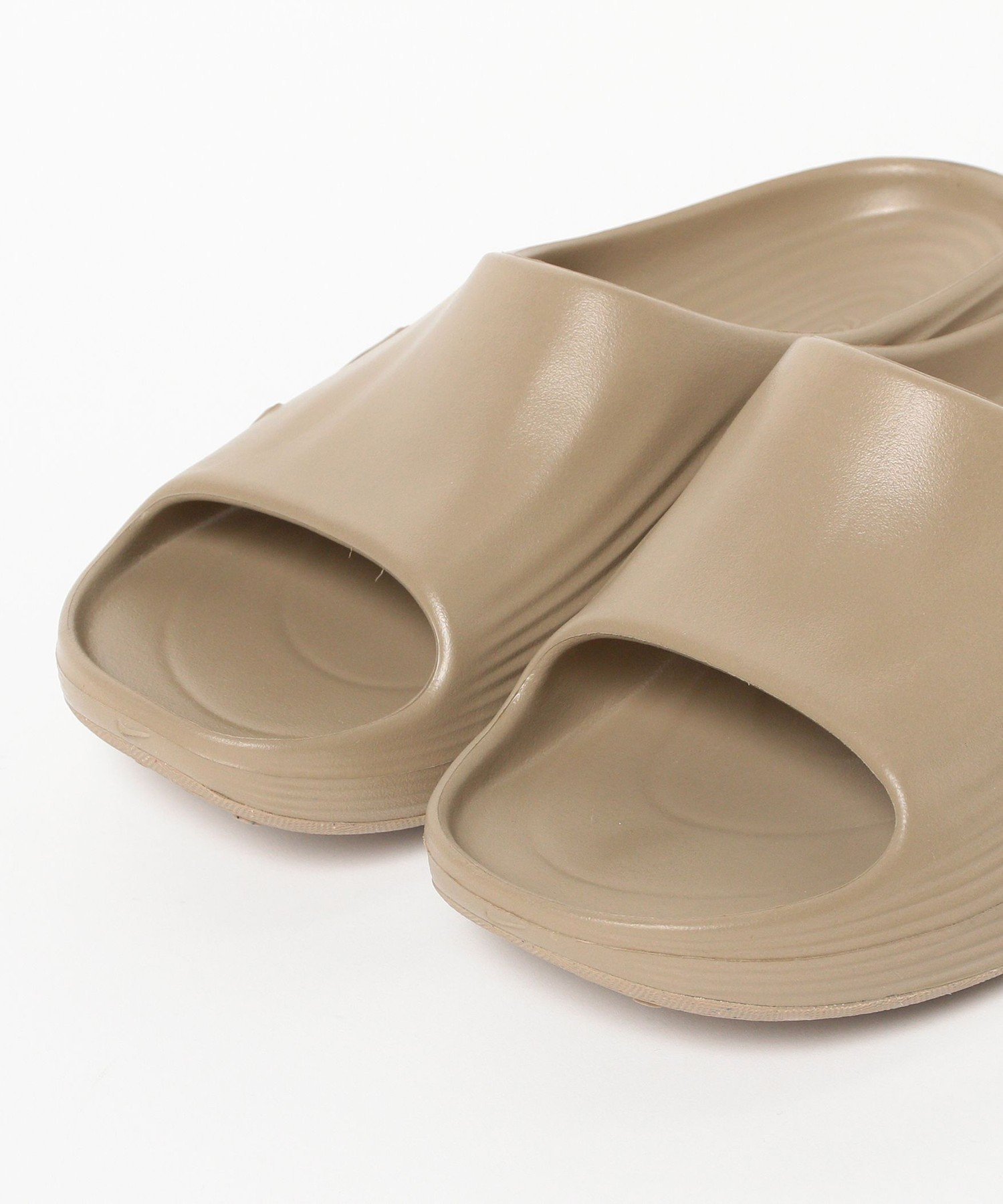 BEAMS NIKE / ReactX Rejuven8 Slide ビームス メン シューズ・靴 サンダル カーキグリーン【送料無料】