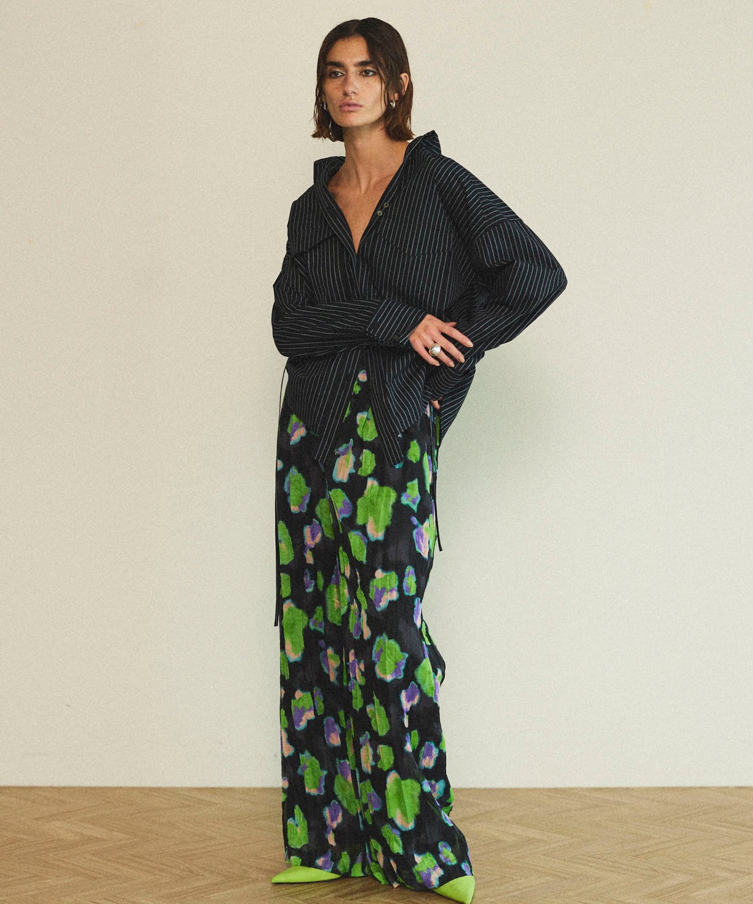MAISON SPECIAL Floral Pattern Pleated Easy Pants メゾンスペシャル パンツ その他のパンツ ブラック ブルー
