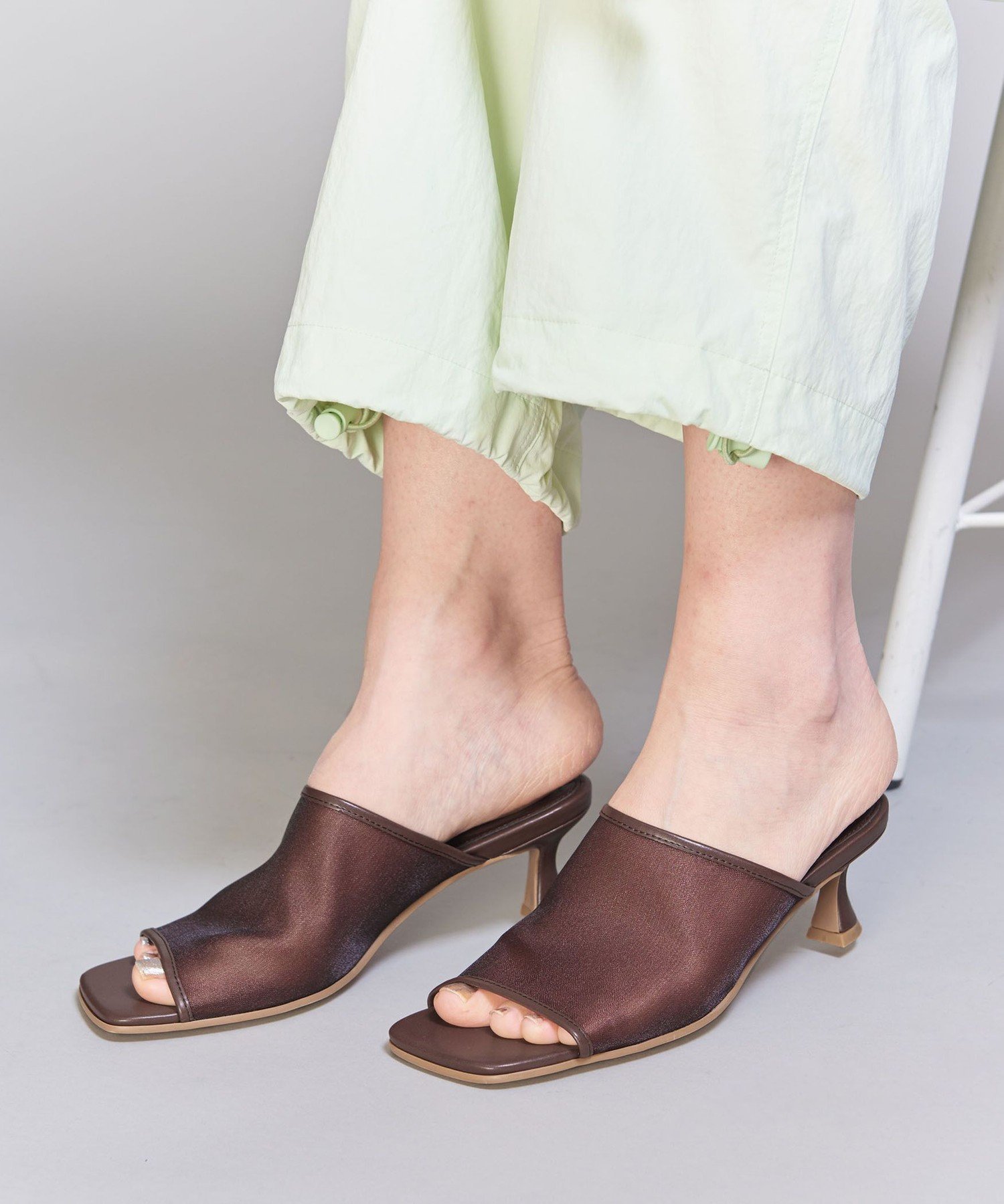 【SALE／80%OFF】BEAUTY&YOUTH UNITED ARROWS シャイニー チュール スライダーサンダル ユナイテッドアローズ アウトレット シューズ・靴 サンダル ゴールド ブラウン