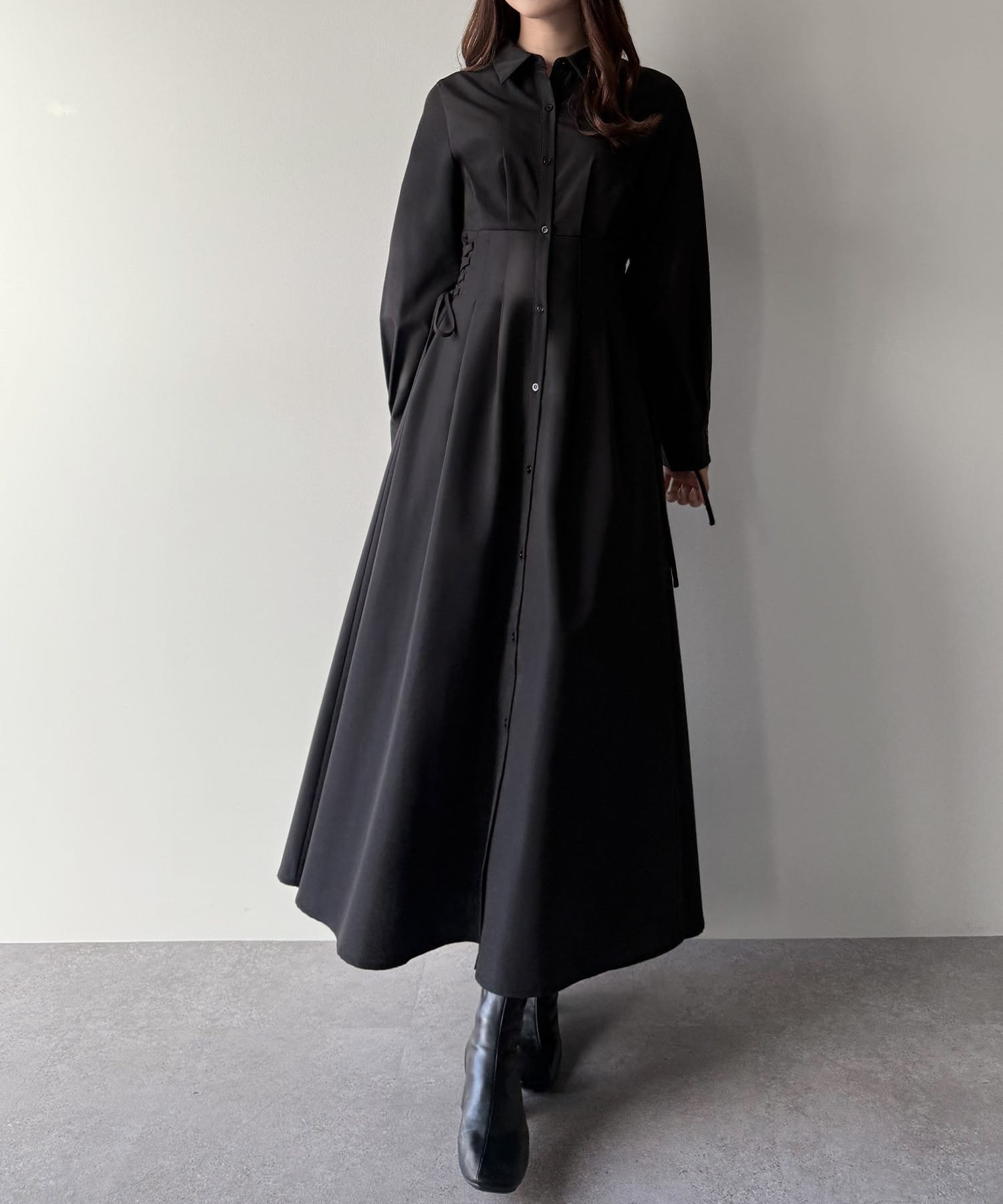 【SALE/31%OFF】JUNOAH mipiarl レースアップタックフレアシャツワンピース ジュノア ワンピース・ドレス シャツワンピース ホワイト ブラック【送料無料】