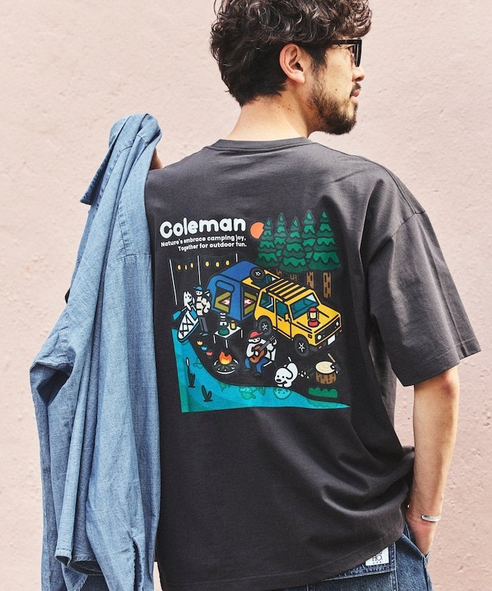 Coleman×matsui×FREAK'S STORE 別注 バックプリント クルーネックTシャツ/Lake Side フリークスストア トップス カットソー・Tシャツ グレー ブラウン ホワイト