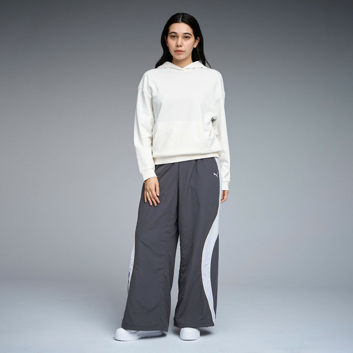 【SALE／30%OFF】PUMA ウィメンズ ESS MX リラックスド フーディ プーマ トップス スウェット・トレーナー ホワイト【送料無料】