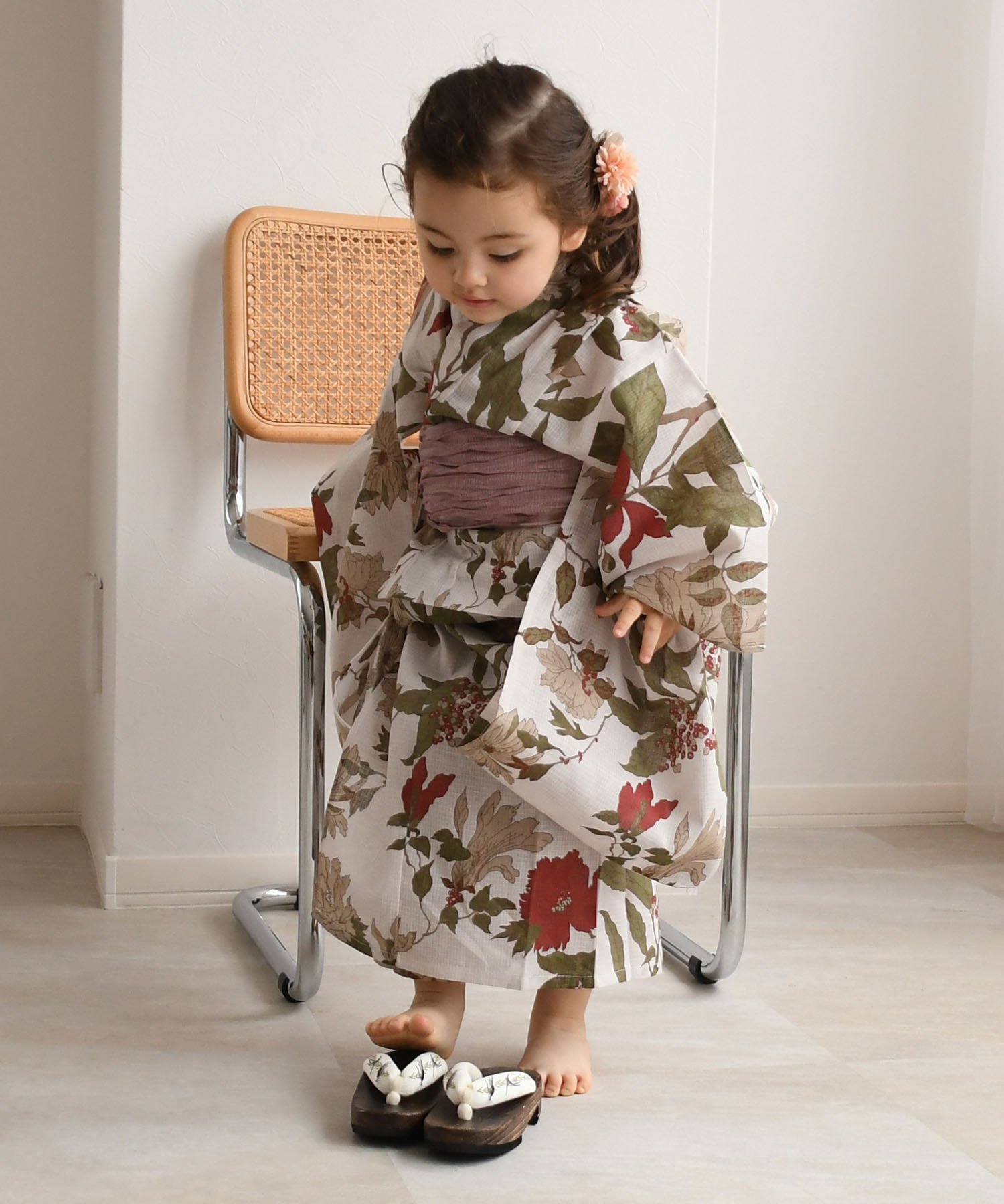 ひよこ商店 ひよこ商店 kids 子供浴衣3点セット 女の子 クリームに揺れるえんじの花 ウタタネ 着物・浴衣・和装小物 浴衣 ベージュ【送料無料】