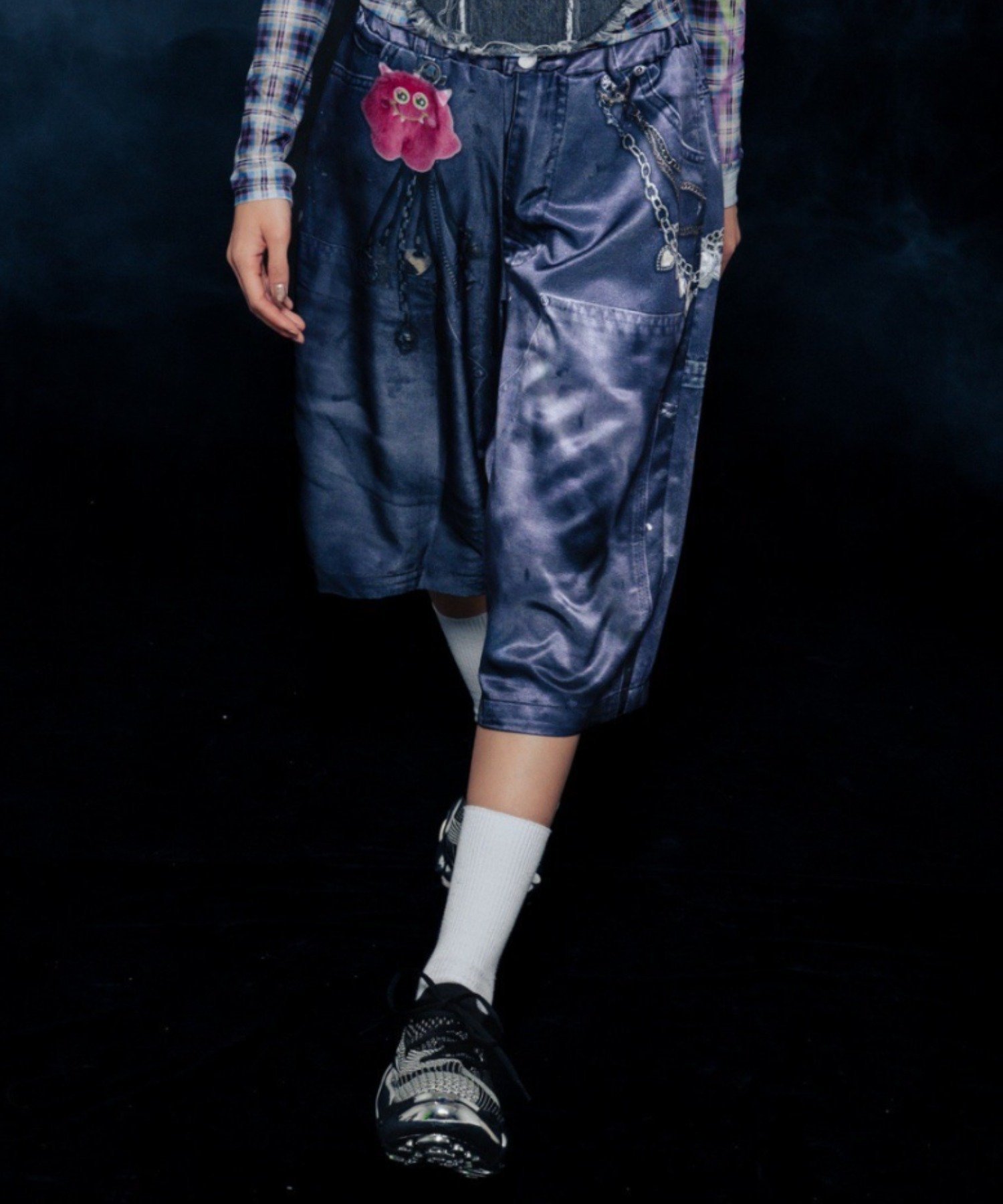 ROYAL FLASH TALKING ABOUT THE ABSTRACTION/別注BAGGY SHORTS ロイヤルフラッシュ パンツ その他のパンツ ブルー ブラック