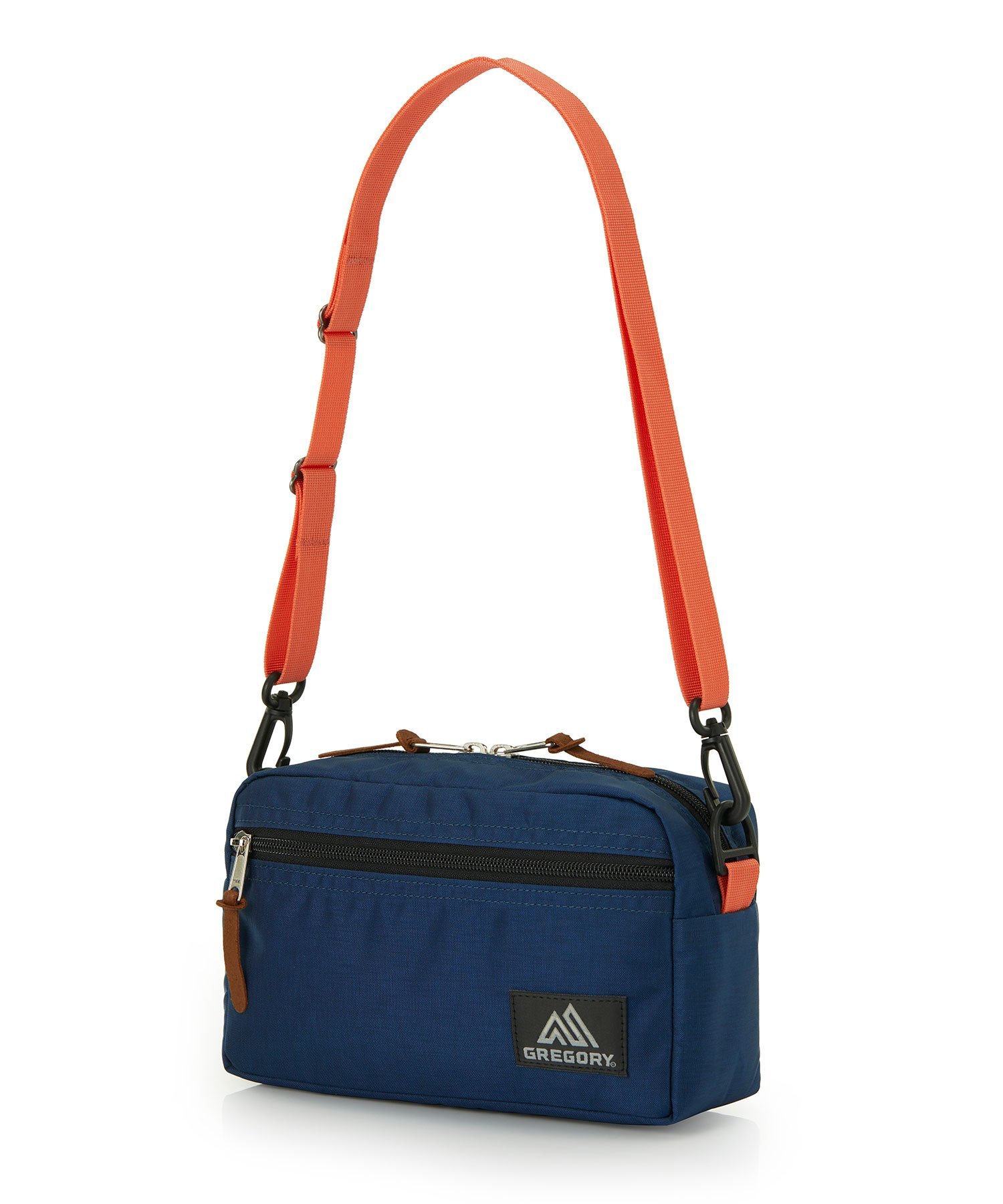 GREGORY（グレゴリー）【公式】GREGORY パデッドショルダーポーチM 2.5L ショルダーバッグパデッドショルダーポーチM（PADDEDSHOULDERPOUCHM）は電子機器や貴重品を収納するのに最適なポーチです。2サイズ展開です。※小さめのパデッドショルダーポーチSもございます【FEATURES】■全面パッドがつき中身を保護■ジッパー付フロントポケット■内側の小物収納用スリーブ■取り外しと長さ調節可能なショルダーストラップ■ベルトループ■ポケットの数:2(外側1/内側1)型番：08J-U1112-U11-12 RF1389【採寸】容量：2.5L 重量：215g サイズ：14H×23W×9Dcm商品のサイズについて【商品詳細】サイズ：ワンサイズ※画面上と実物では多少色具合が異なって見える場合もございます。ご了承ください。商品のカラーについてGREGORY（グレゴリー）【公式】GREGORY パデッドショルダーポーチM 2.5L ショルダーバッグパデッドショルダーポーチM（PADDEDSHOULDERPOUCHM）は電子機器や貴重品を収納するのに最適なポーチです。2サイズ展開です。※小さめのパデッドショルダーポーチSもございます【FEATURES】■全面パッドがつき中身を保護■ジッパー付フロントポケット■内側の小物収納用スリーブ■取り外しと長さ調節可能なショルダーストラップ■ベルトループ■ポケットの数:2(外側1/内側1)型番：08J-U1112-U11-12 RF1389【採寸】容量：2.5L 重量：215g サイズ：14H×23W×9Dcm商品のサイズについて【商品詳細】サイズ：ワンサイズ※画面上と実物では多少色具合が異なって見える場合もございます。ご了承ください。商品のカラーについて