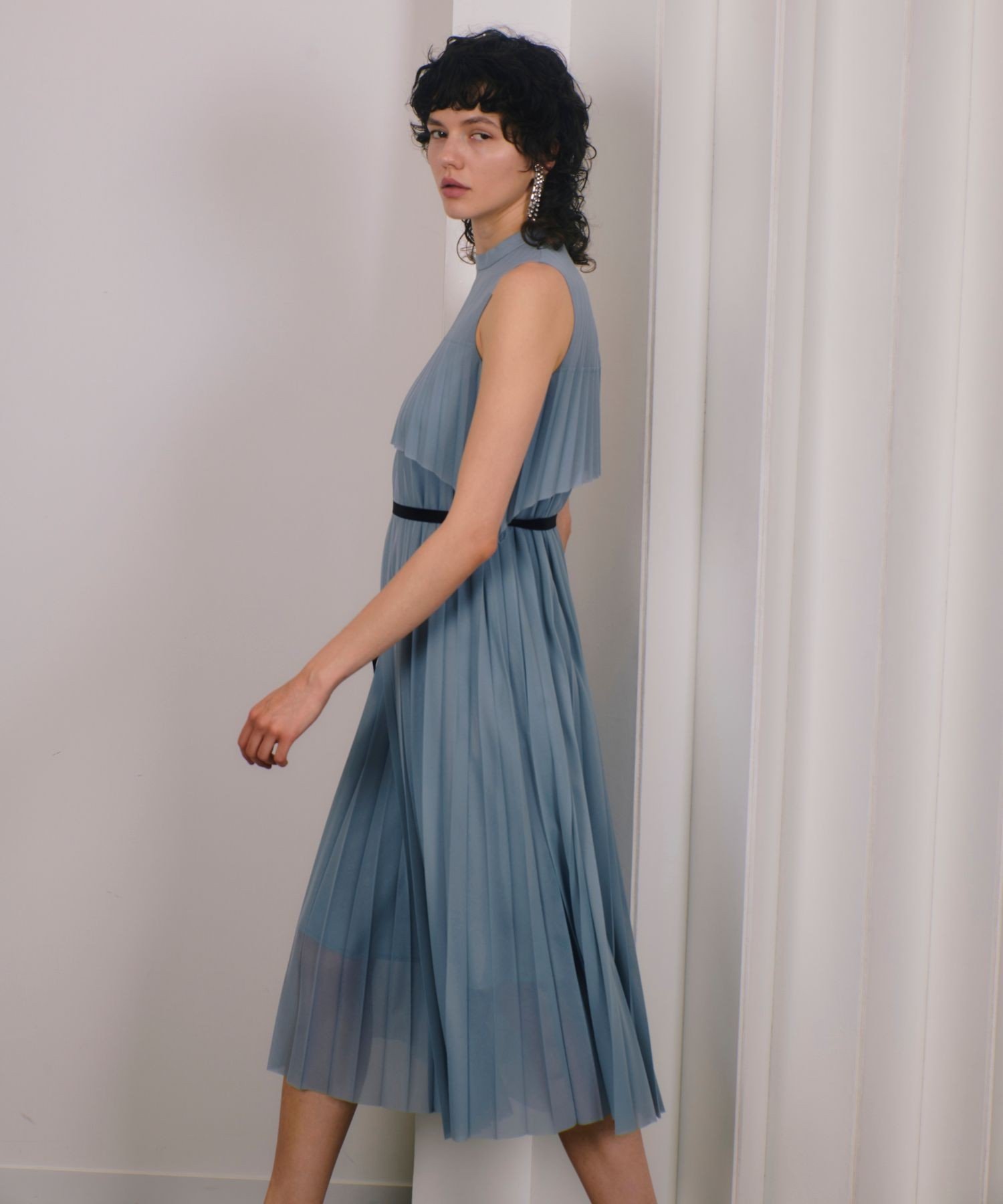 allureville オーガンジートリコットプリーツワンピース アルアバイル ワンピース・ドレス その他のワンピース・ドレス ブラック ブルー【送料無料】