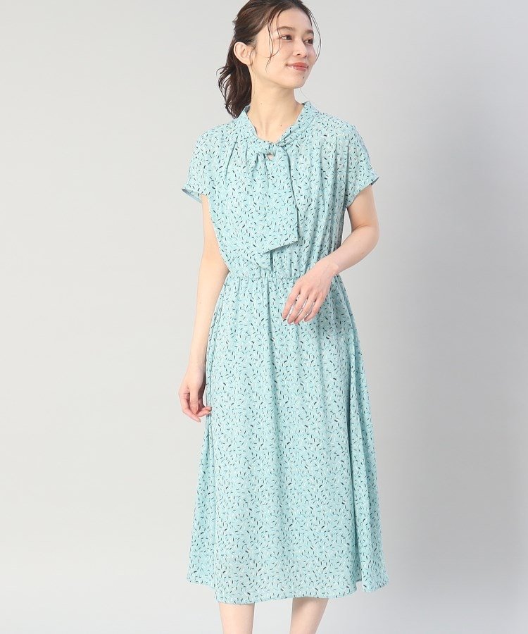 アンタイトル 【SALE／50%OFF】UNTITLED 【夏の通勤ワンピ/さらっと軽い】フェザープリント ボウタイワンピース アンタイトル ワンピース・ドレス その他のワンピース・ドレス ブルー ネイビー【送料無料】