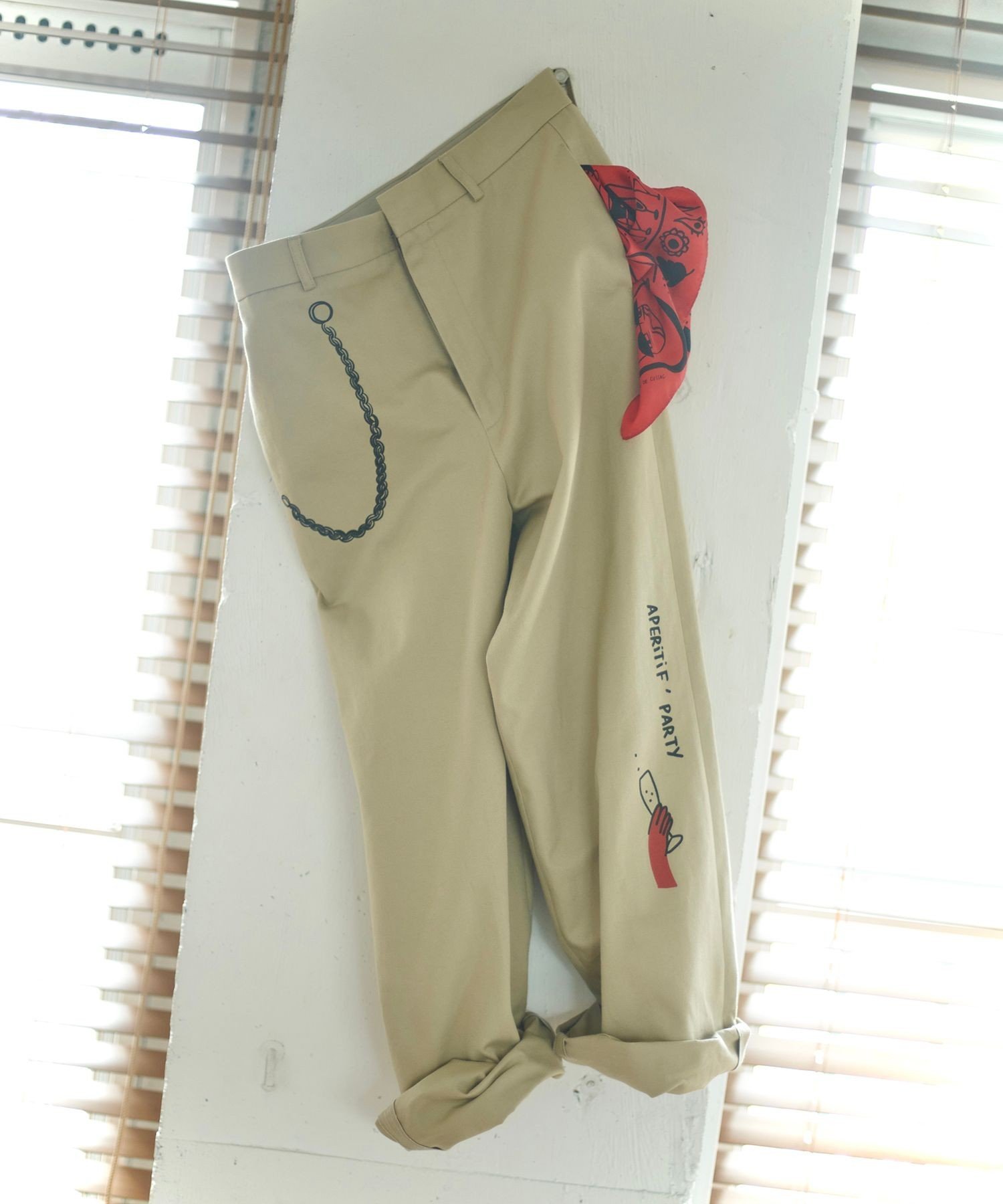 SALON adam et rope' 【Camille de Cussac by SALON】アートプリントトラウザーズパンツ / セットアップ対応 サロン アダム エ ロペ パンツ チノパンツ ベージュ