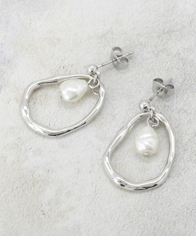 【SALE／20%OFF】OPAQUE.CLIP メタル*フェイクパールスイングデザインピアス オペークドットクリップ アクセサリー・腕時計 ピアス ゴールド シルバー