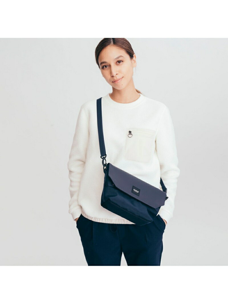 AIGLE アーバン ミニメッセンジャー バッグ エーグル バッグ バッグその他 ホワイト ブルー ブラック【送料無料】