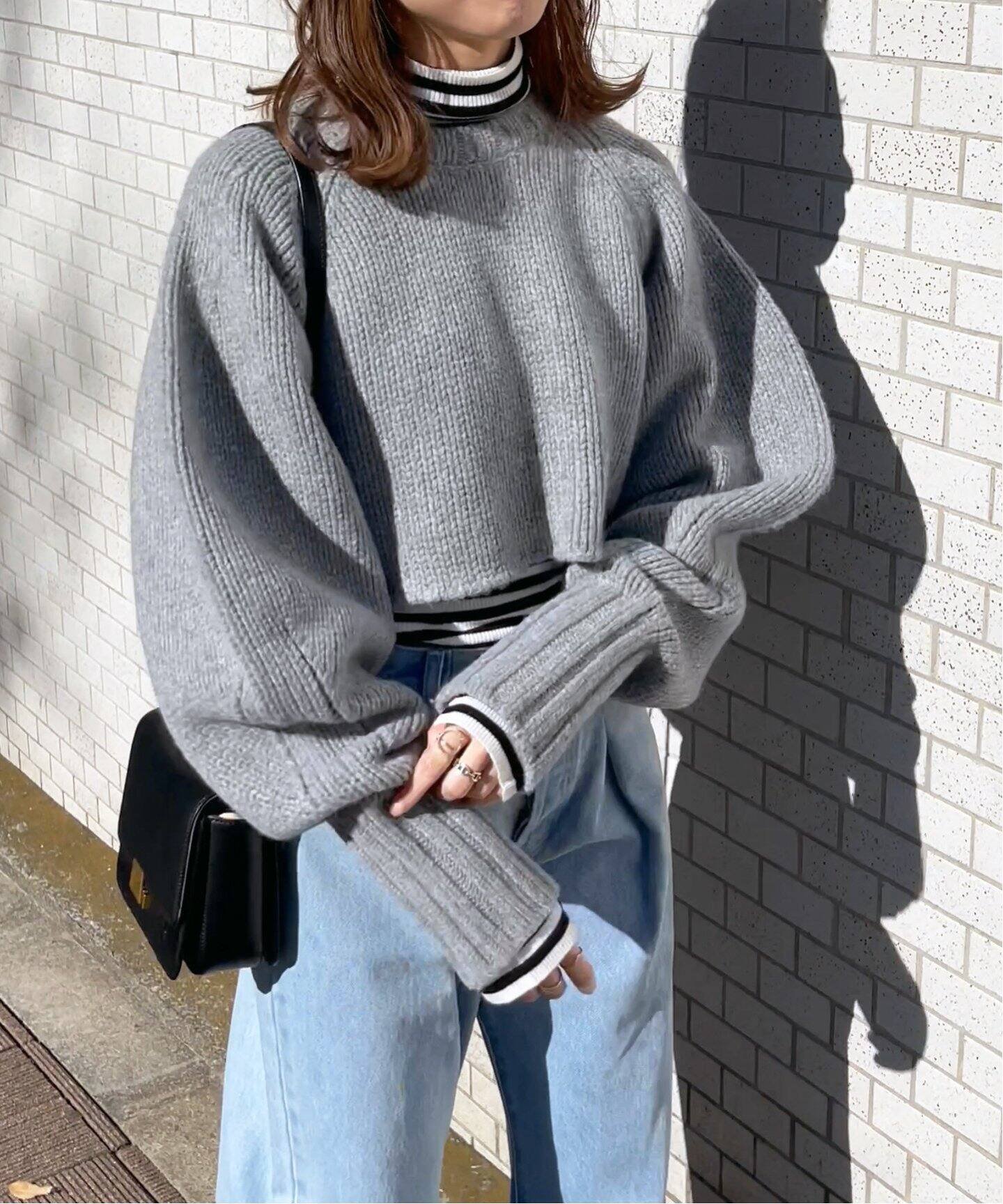 大人女子が「グレーニット」を着こなすには?地味見えしないコーデ術を