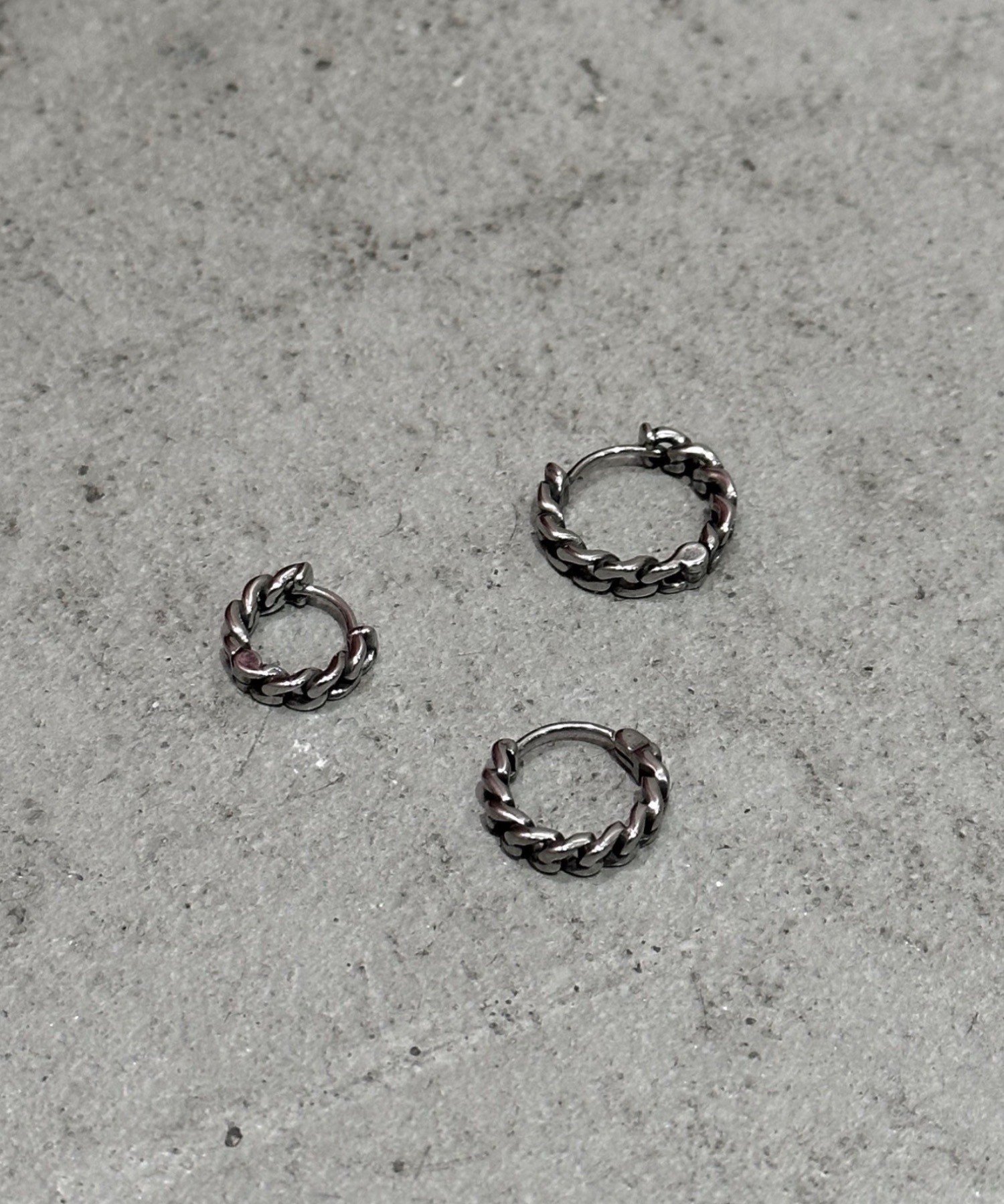 nmtc + 【nmtc +】design pierced earring ネバーマインドザエックスユー／チカシツプラス アクセサリー・腕時計 ピアス シルバー