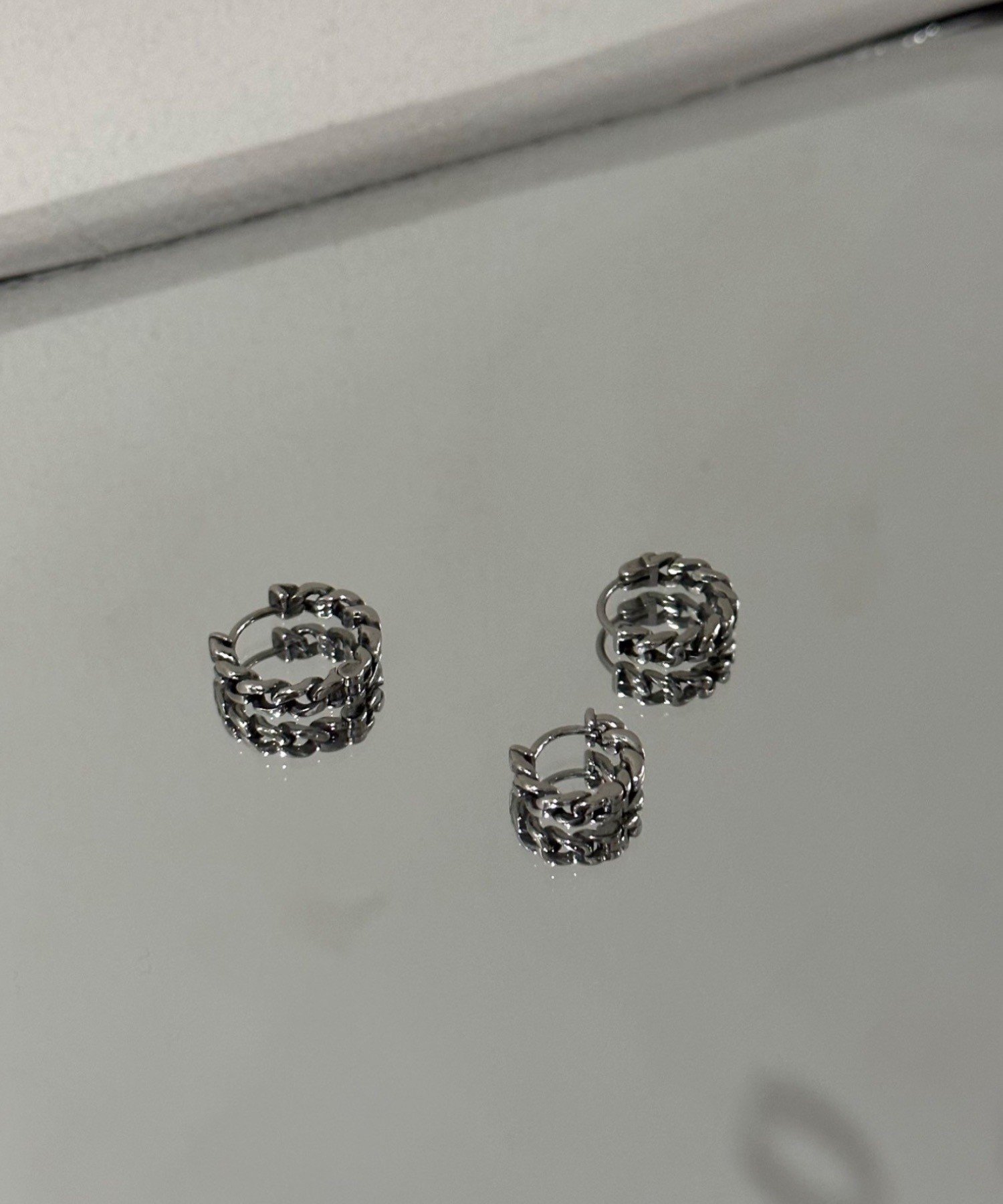 nmtc + 【nmtc +】design pierced earring ネバーマインドザエックスユー／チカシツプラス アクセサリー・腕時計 ピアス シルバー