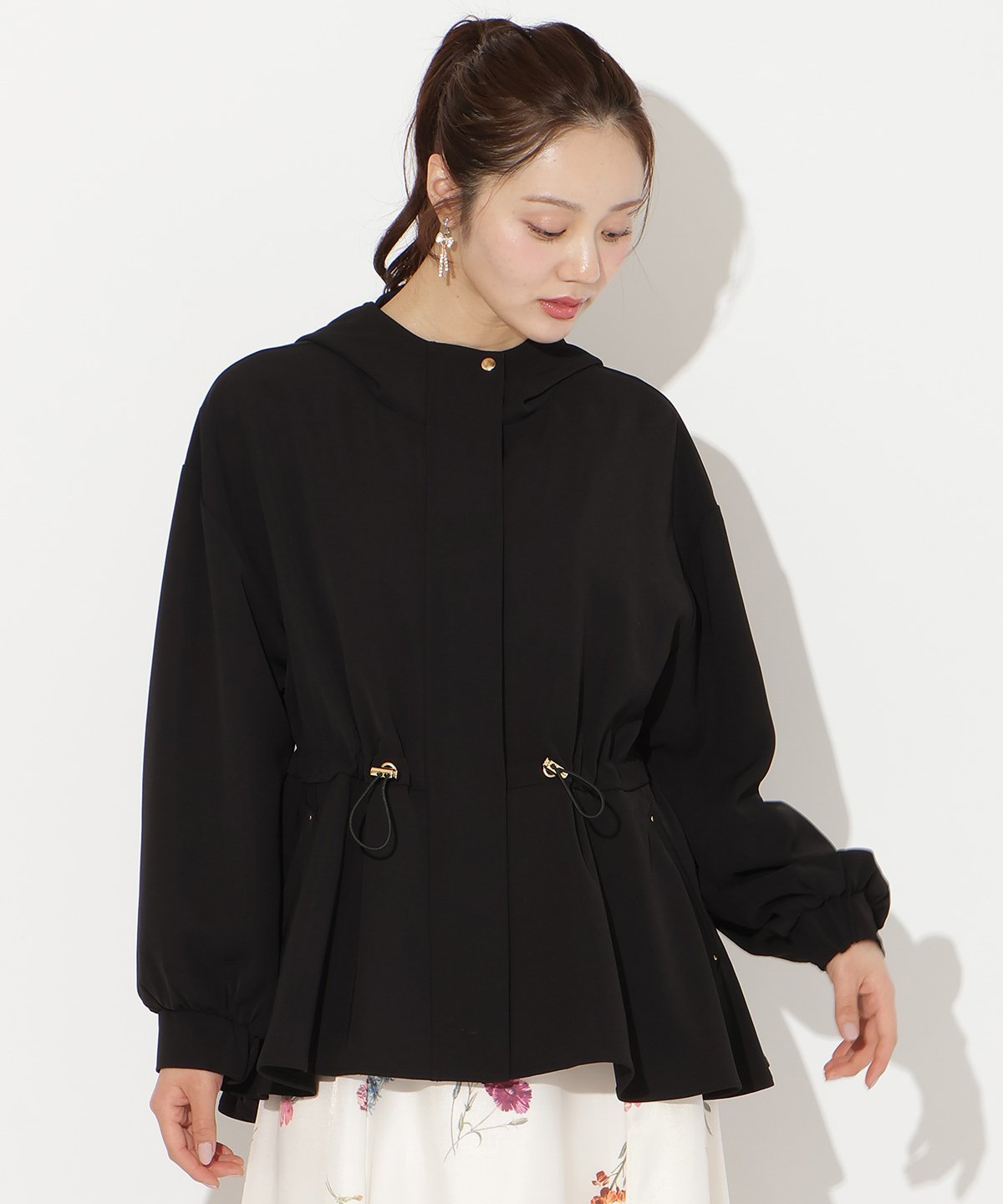 WILLSELECTION ドロストペプラムフードブルゾン ウィルセレクション ジャケット・アウター ブルゾン・ジャンパー ブラック ホワイト ベージュ