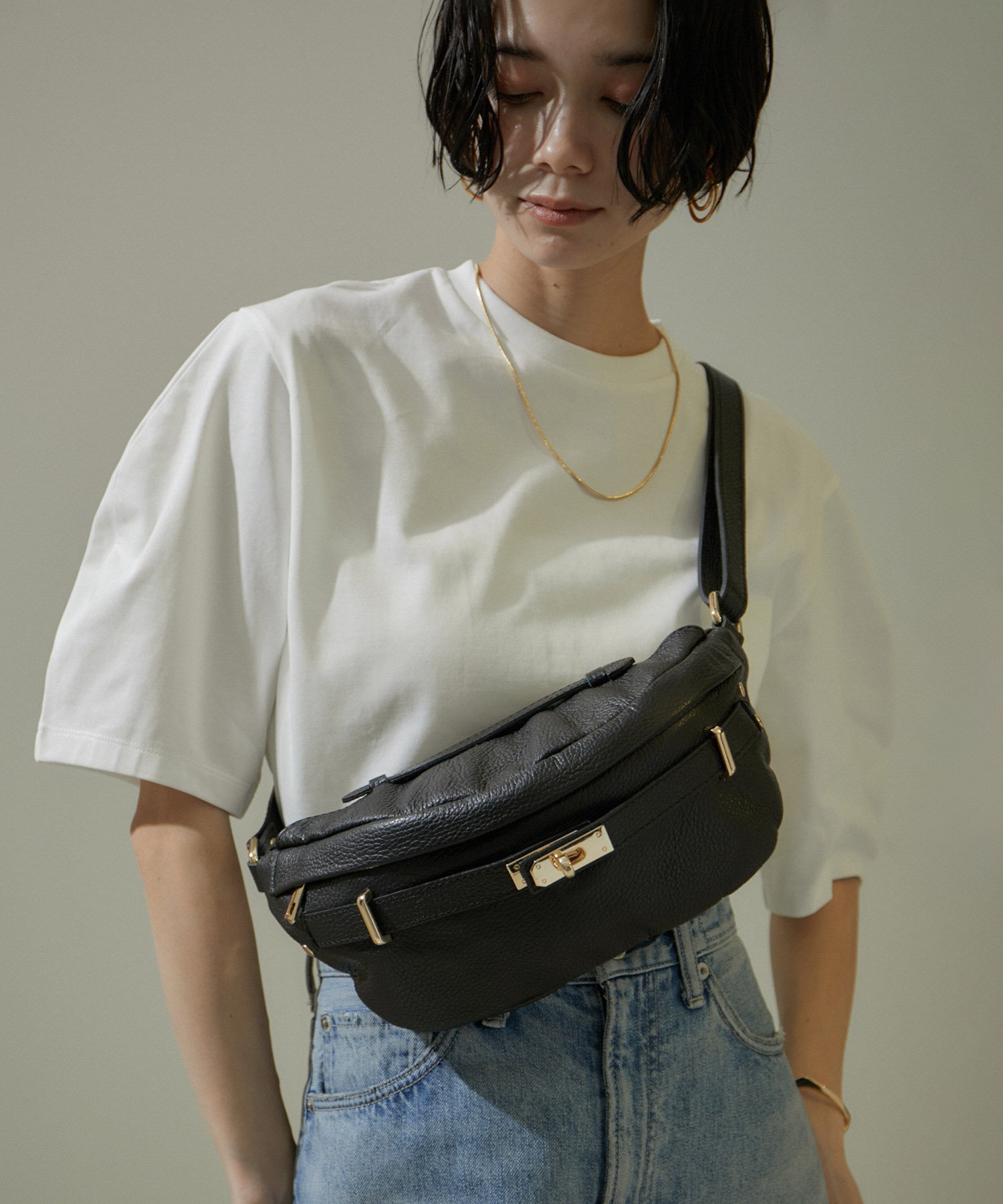 SALON adam et rope' [追加]【AULENTTI(オーレンティ)】ボディバッグ2 サロン アダム エ ロペ バッグ ボディバッグ・ウエストポーチ ベージュ ブラック【送料無料】