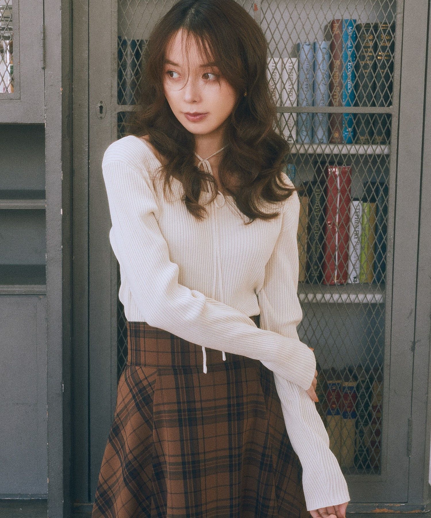 earth music&ecology スクエアホルターネックリブプルオーバー アースミュージック&エコロジー トップ..