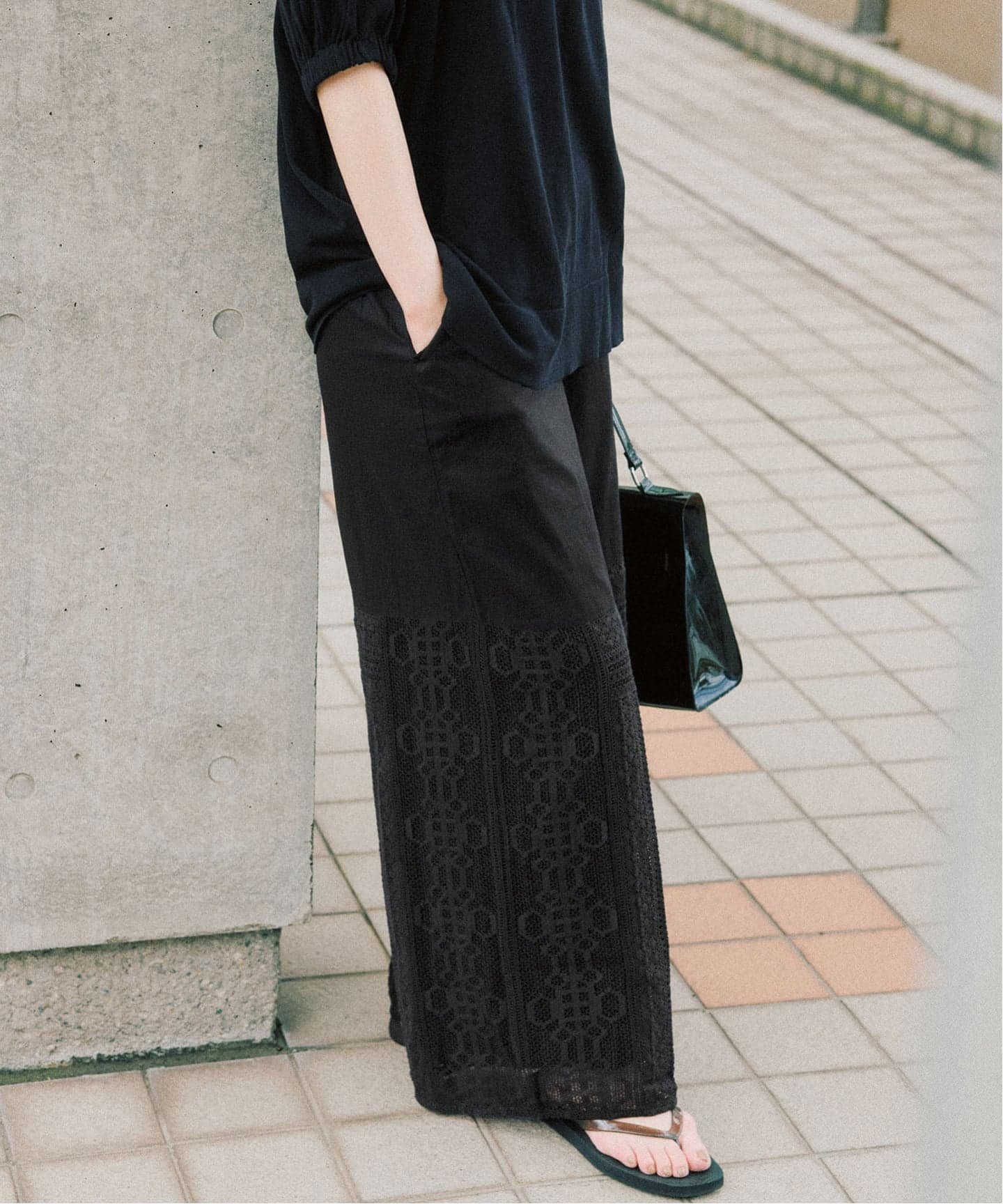 IENA 《手洗い可》ENパッチワークレースイージーパンツ イエナ パンツ その他のパンツ ホワイト ブラック