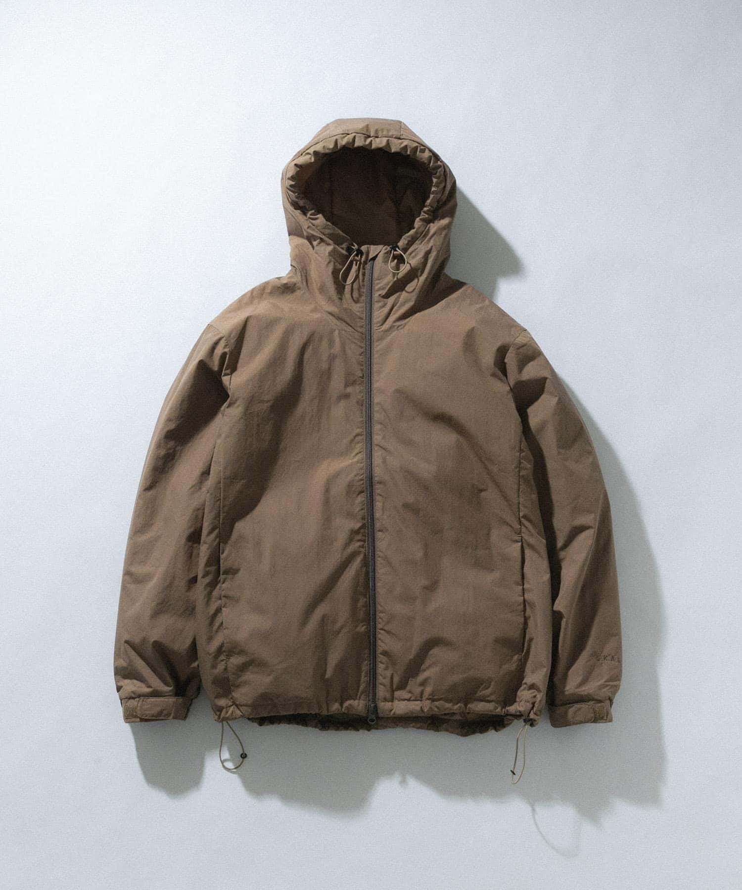 【SALE／50%OFF】EKAL 『撥水』インサレーションカラーパーカー アーバンリサーチドアーズ ジャケット・アウター ダウンジャケット・ダウンベスト ベージュ ブラウン【送料無料】のサムネイル
