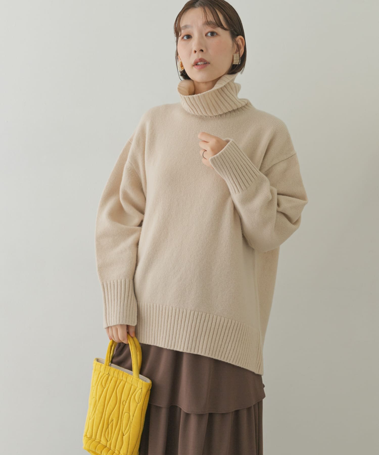 【SALE／40%OFF】ROSSO F by ROSSO ハミルトンラムズウールタートルニット アーバンリサーチロッソ トップス ニット ホワイト ブラウン イエロー ブルー ネイビー【送料無料】のサムネイル