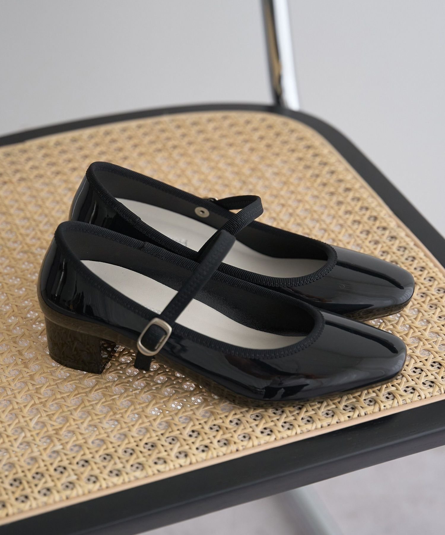 YECCA VECCA 【TEMPERATE】CANNONストラップパンプス イェッカヴェッカ シューズ・靴 パンプス ブラック【送料無料】
