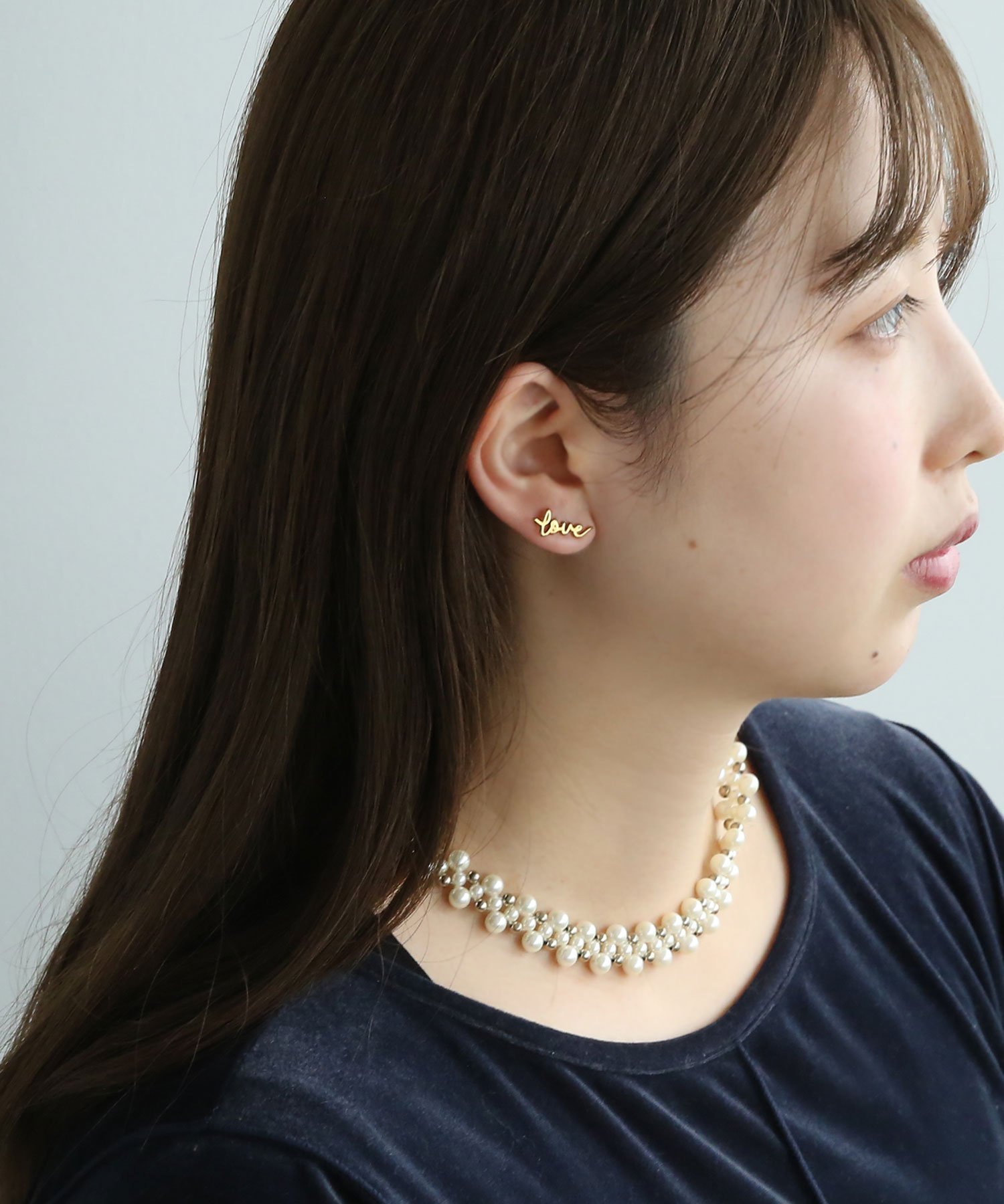 colleca la [stainless]ステンレス・レタリングピアス＜金属アレルギー対応＞ コレカラ アクセサリー・腕時計 ピアス ゴールド