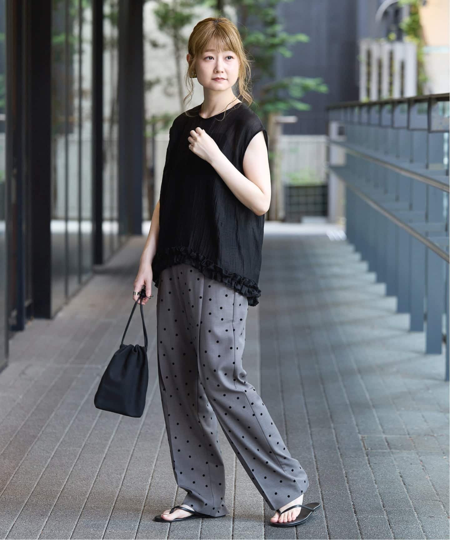 《追加》【WEB限定】手洗い可 / ラウンドフリルスリーブレスブラウス ベーセーストック トップス シャツ・ブラウス ピンク ブラック