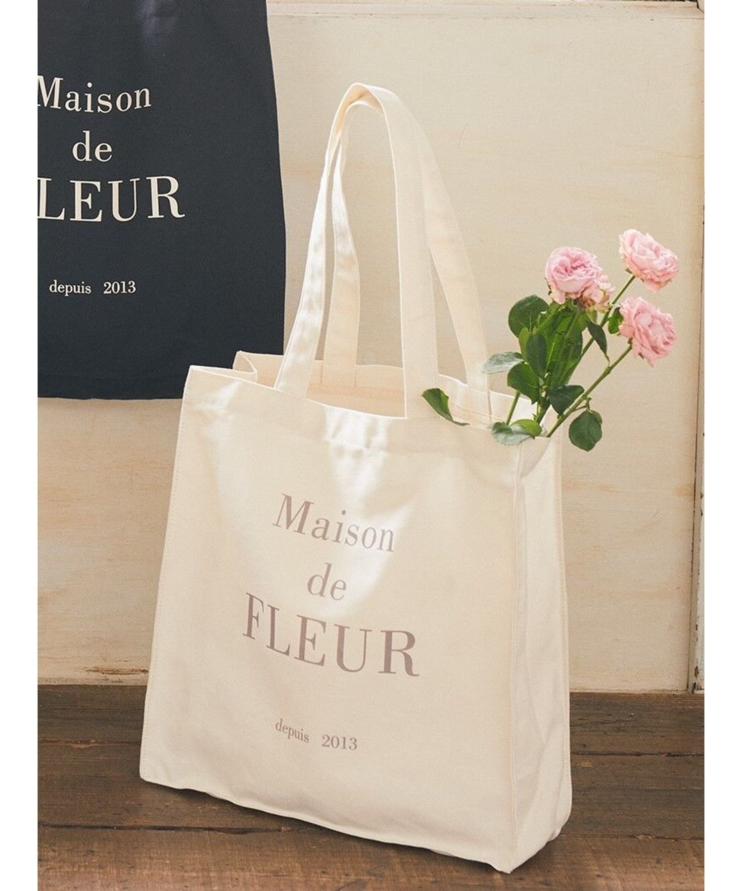 Maison de FLEUR ブランドロゴプリントスクエア