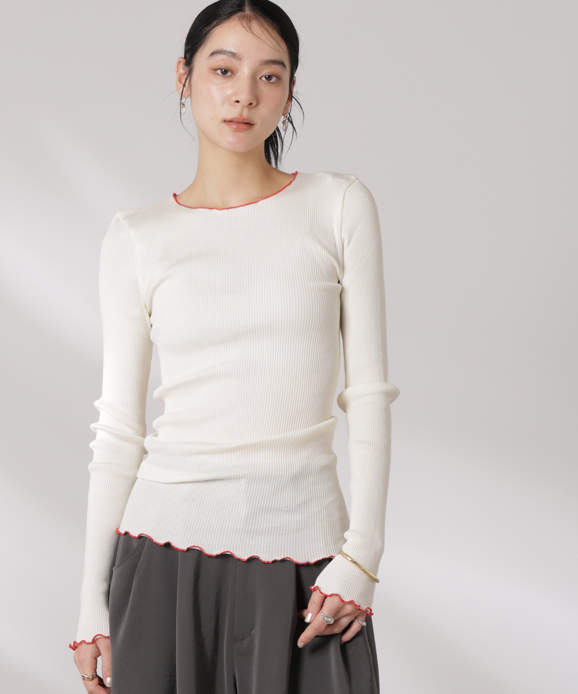 【SALE／40%OFF】NANO universe OperaSPORT/LENA SEAMLESS TOP ナノユニバース トップス カットソー・Tシャツ ホワイト ブラック【送料無料】 stylife-15092963 Rakuten Fashion サンプル画像3