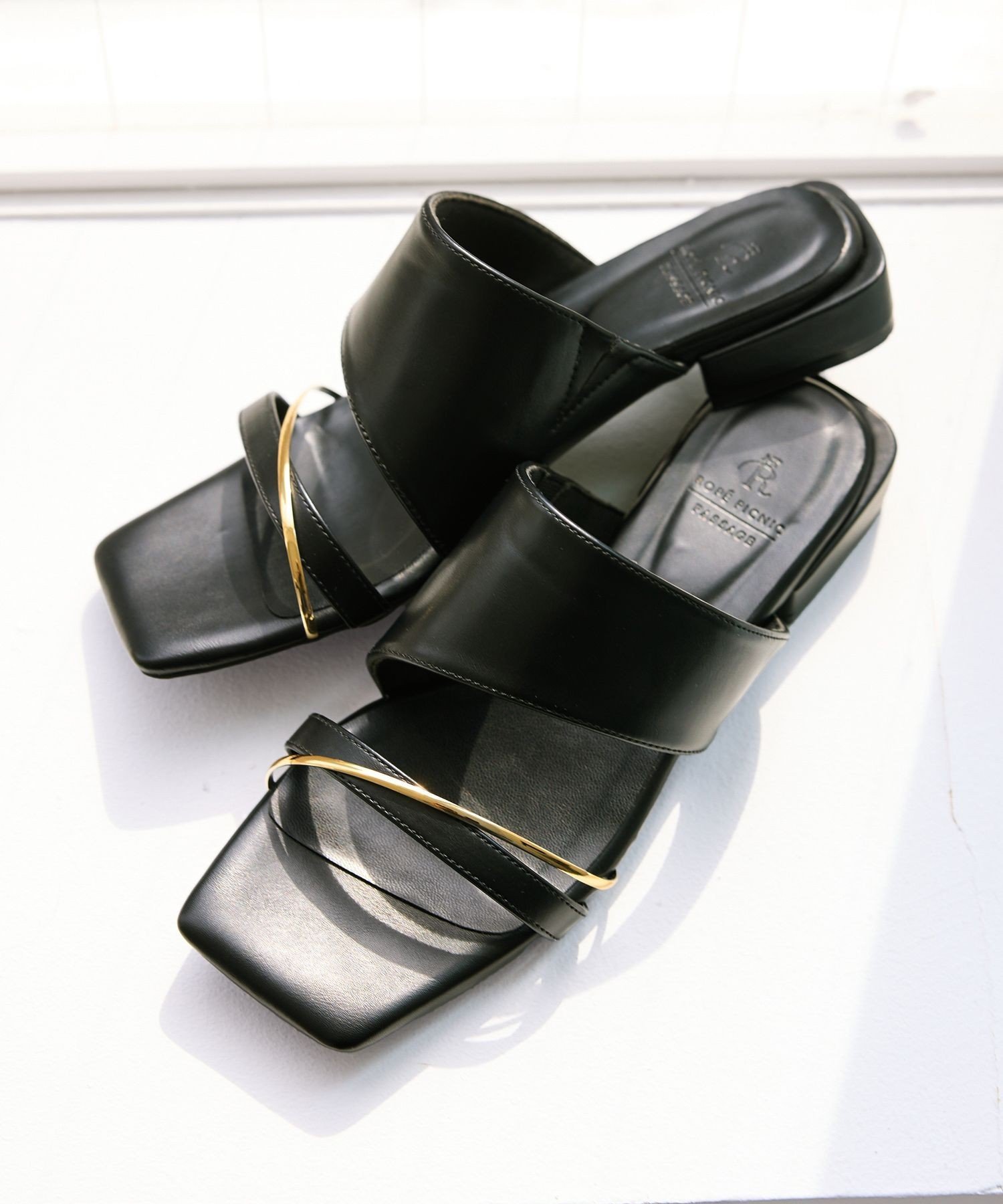 【SALE／20%OFF】ROPE' PICNIC PASSAGE アシメデザインメタルストラップミュール ロペピクニック シューズ・靴 サンダル ブラック ベージュ【送料無料】 stylife-15720639 Rakuten Fashion サンプル画像3