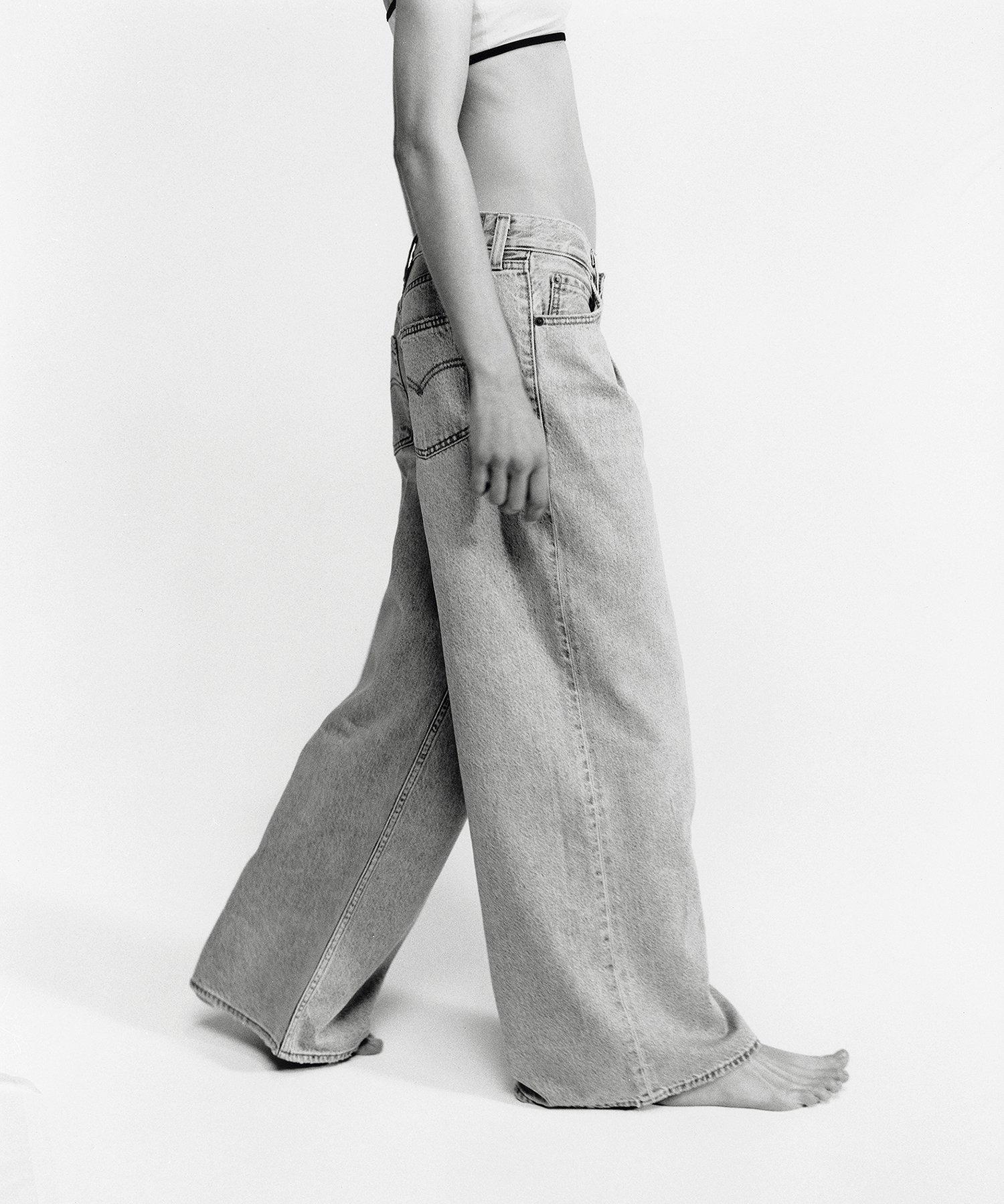 BIOTOP WOMEN【Levi's(R) ｜ BIOTOP】L28 EX BAGGY DAD WIDE LEG アダムエロペ パンツ ジーンズ・デニムパンツ ブルー【送料無料】